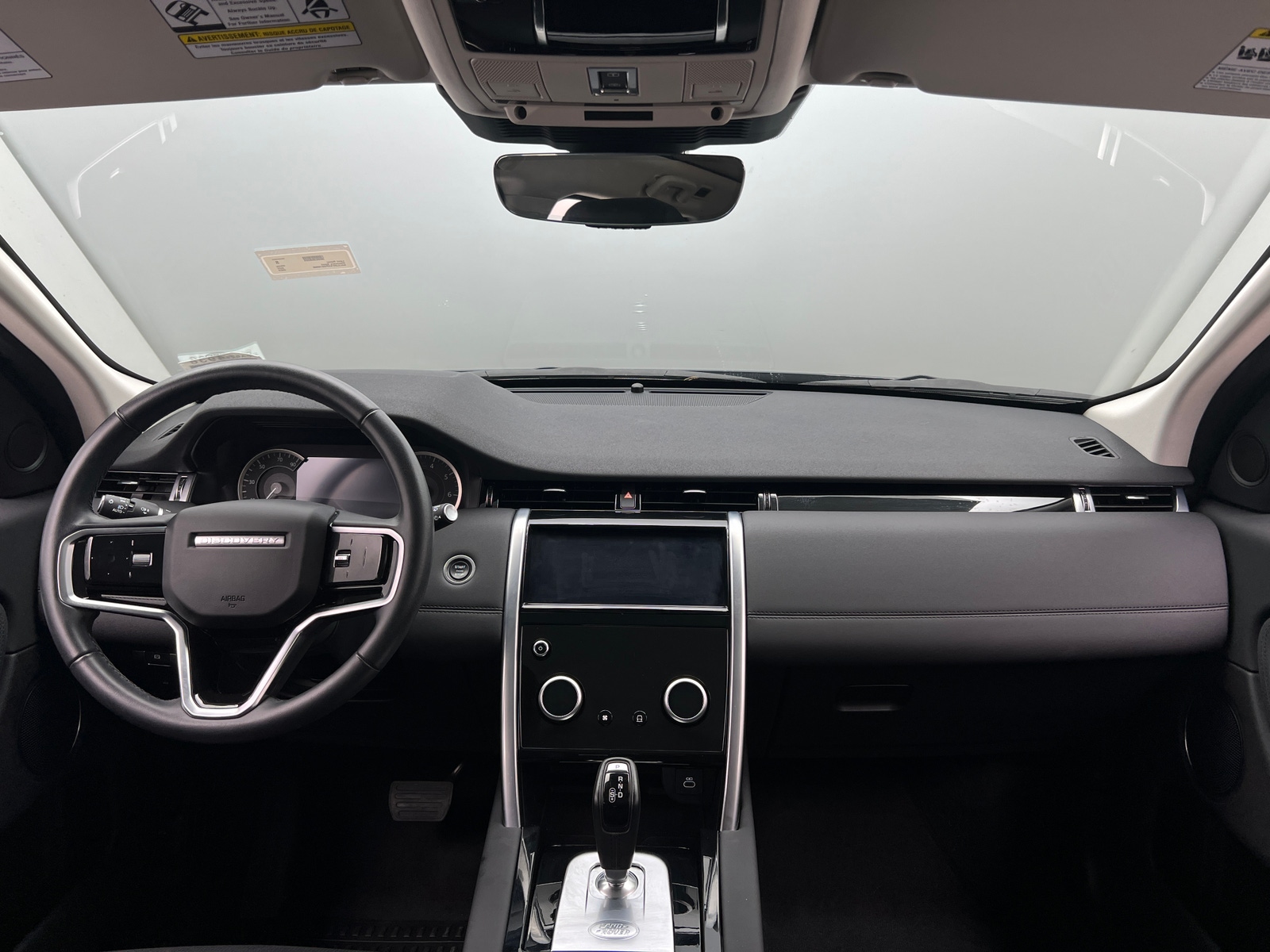 Thumbnail: 2023 Land Rover Discovery Sport - 3