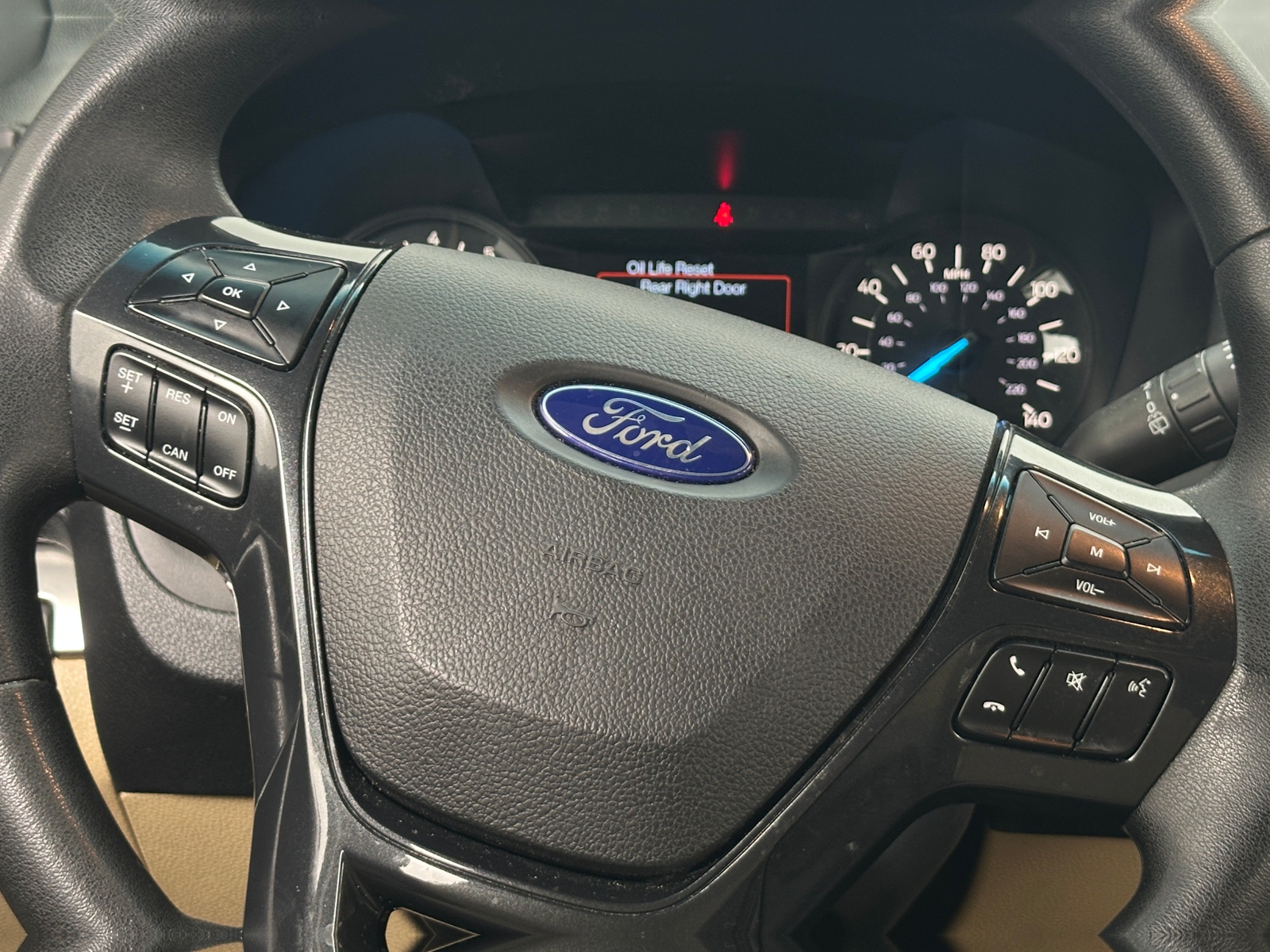 Thumbnail: 2016 Ford Explorer - 5