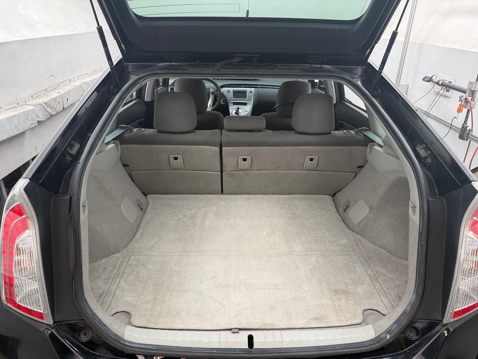 Thumbnail: 2014 Toyota Prius - 7