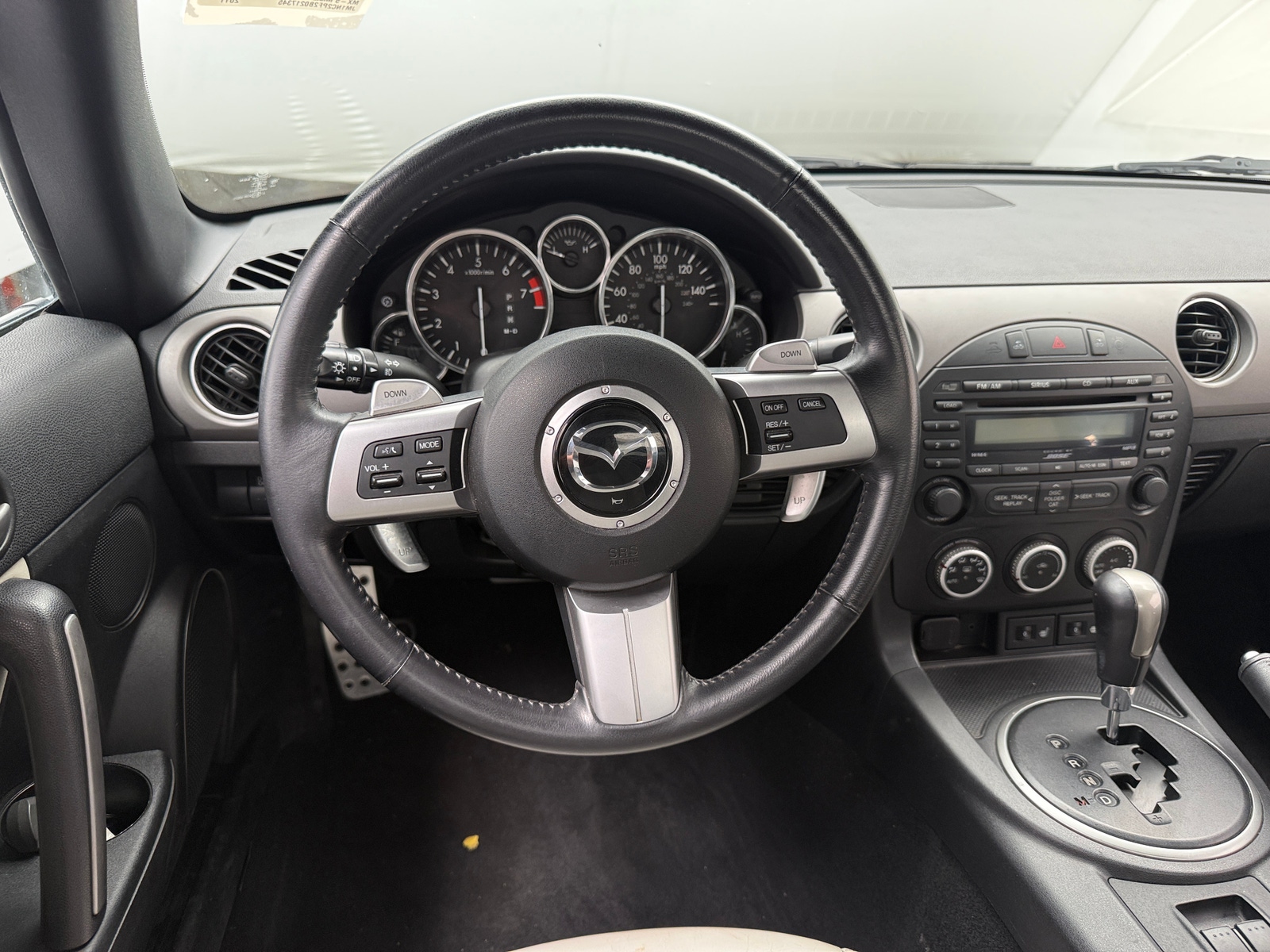 Thumbnail: 2011 Mazda MX-5 Miata - 3