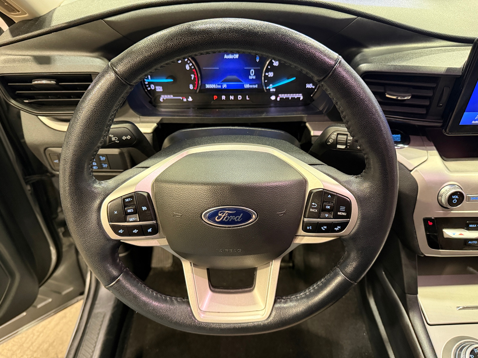 Thumbnail: 2022 Ford Explorer - 5