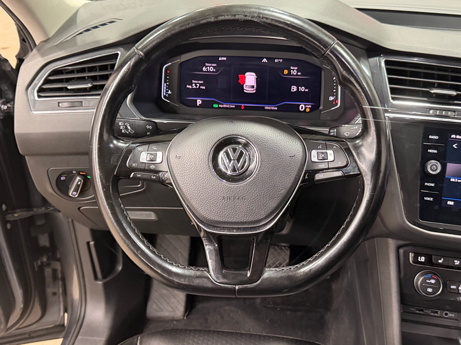 Thumbnail: 2019 Volkswagen Tiguan - 4