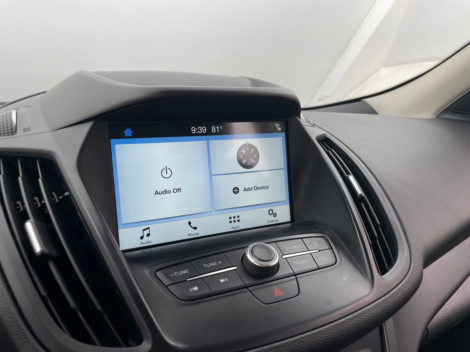 Thumbnail: 2019 Ford Escape - 3