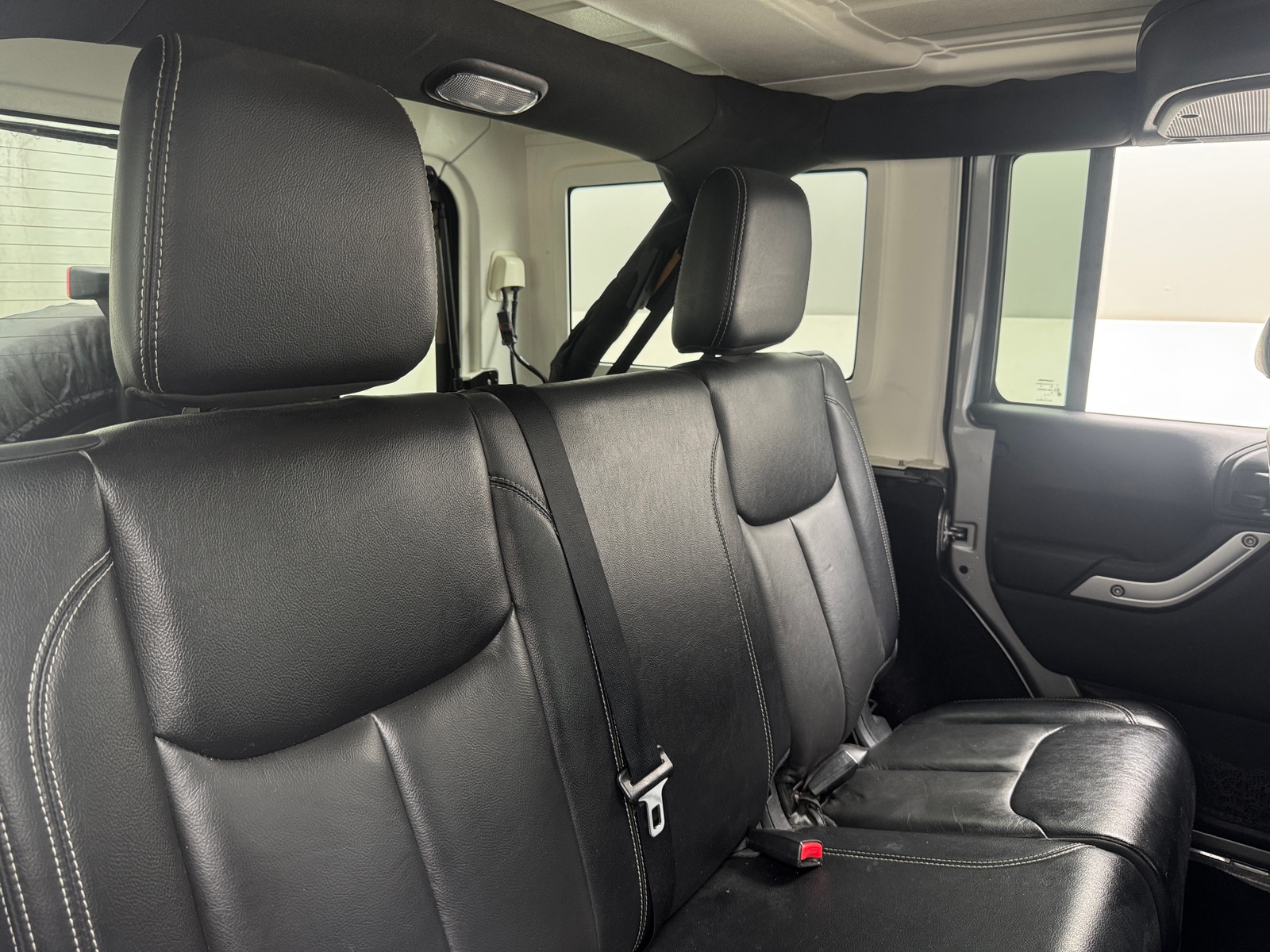 Thumbnail: 2016 Jeep Wrangler - 5