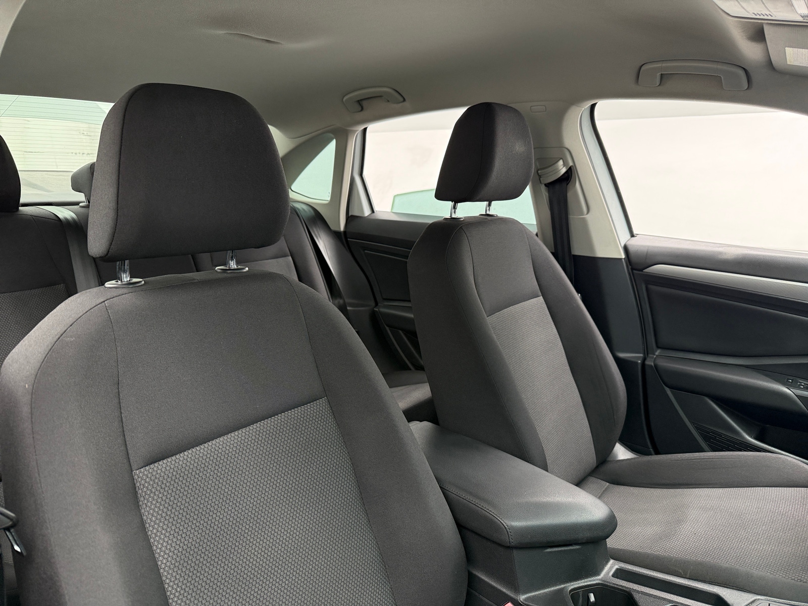 Thumbnail: 2019 Volkswagen Jetta - 2