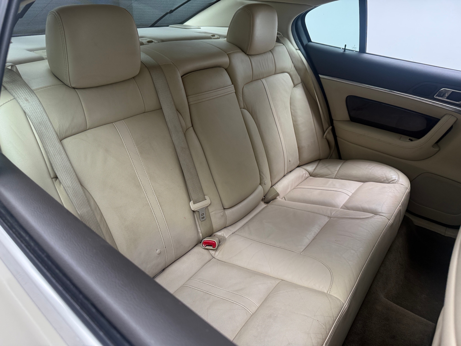 Thumbnail: 2014 Lincoln MKS - 5