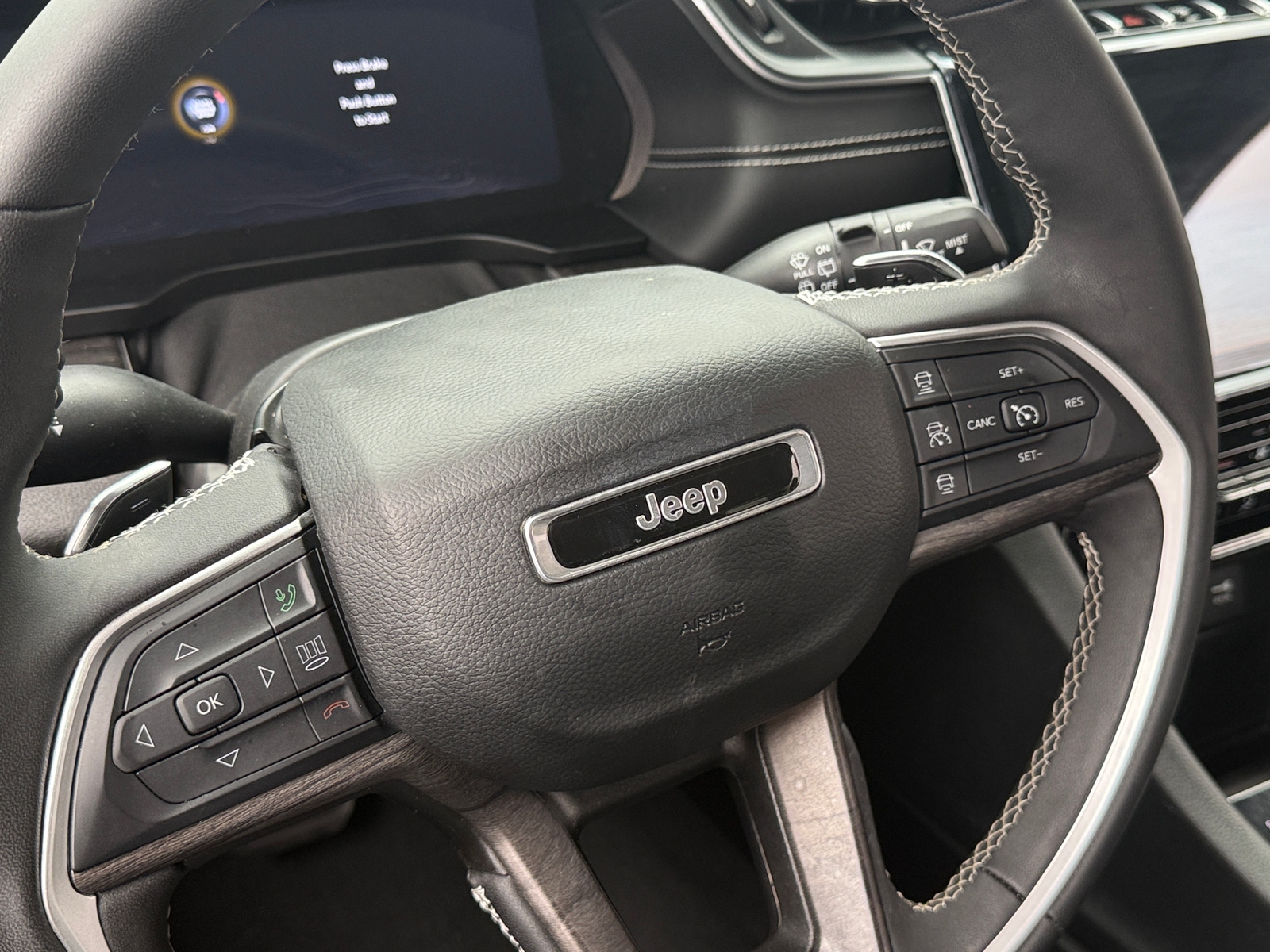 Thumbnail: 2023 Jeep Grand Cherokee - 4