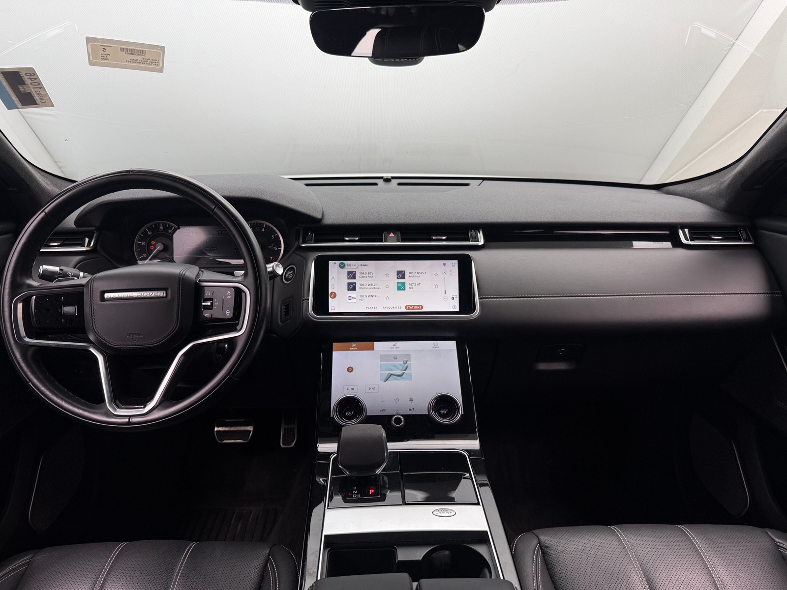 Thumbnail: 2022 Land Rover Range Rover Velar - 3