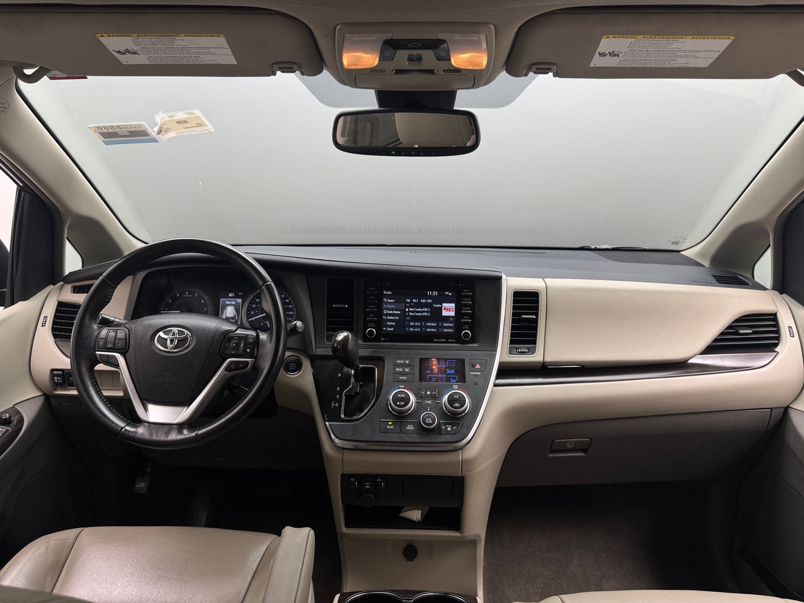 Thumbnail: 2019 Toyota Sienna - 2
