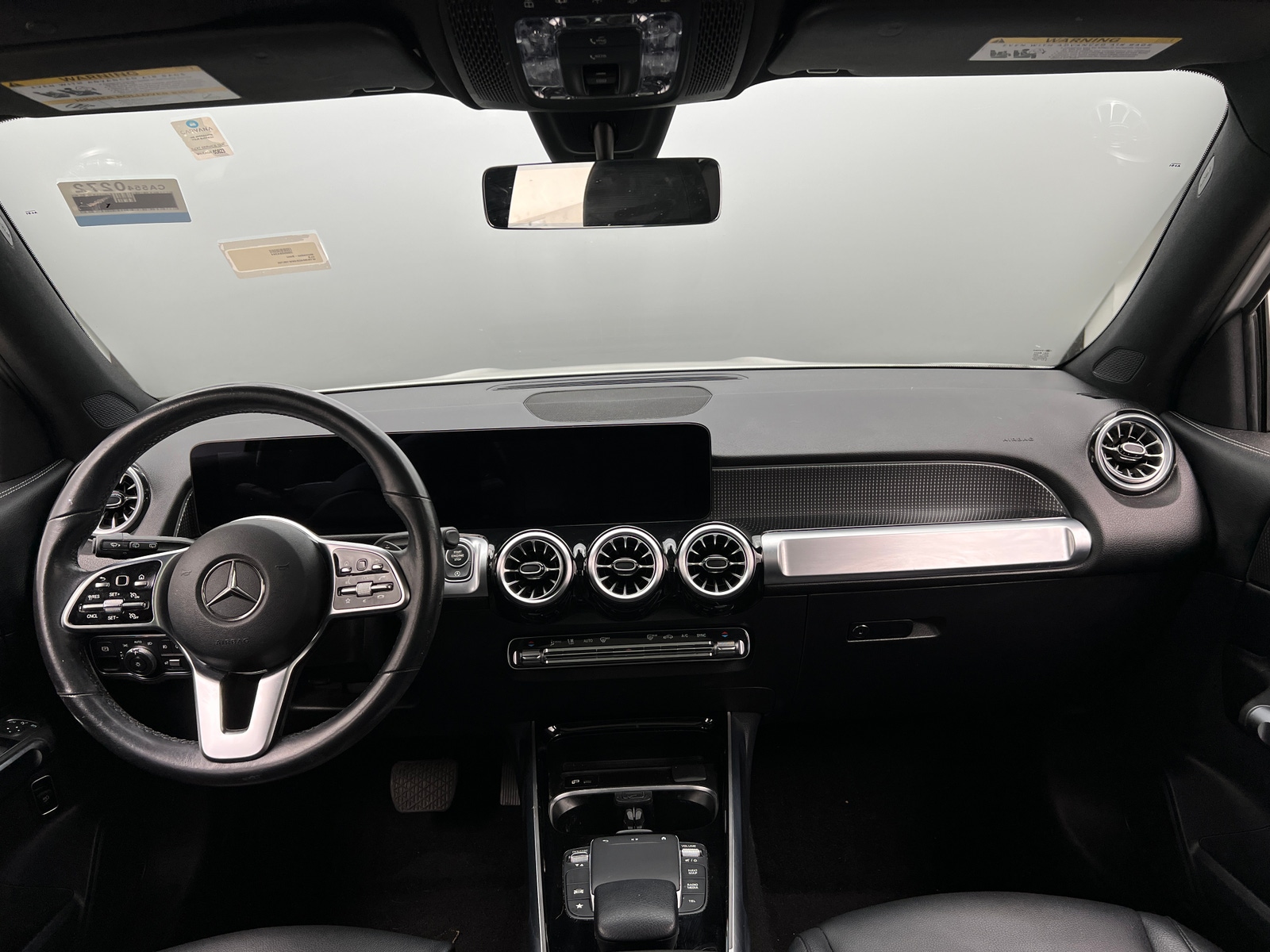 Thumbnail: 2022 Mercedes-Benz GLB - 2