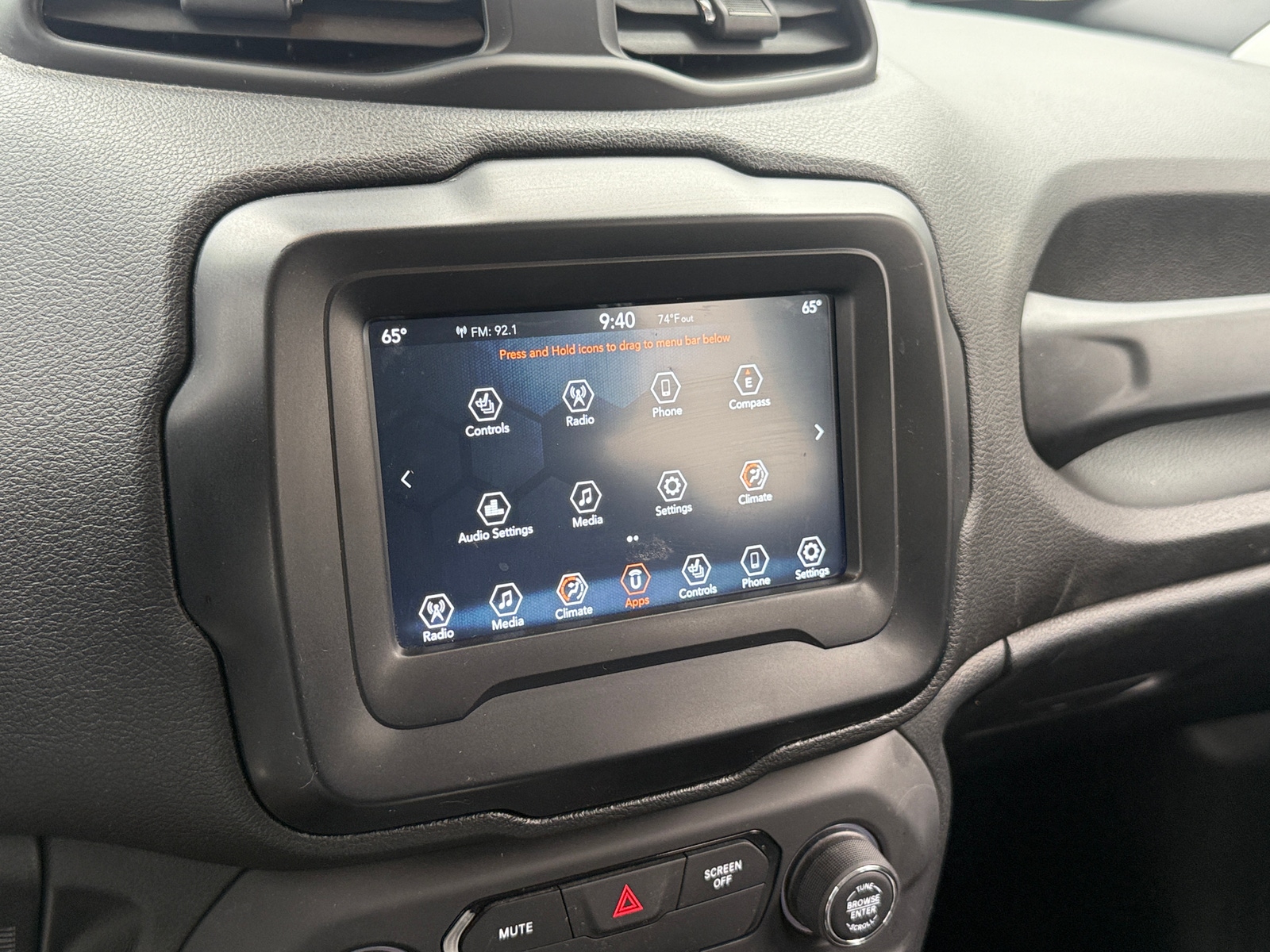 Thumbnail: 2018 Jeep Renegade - 3