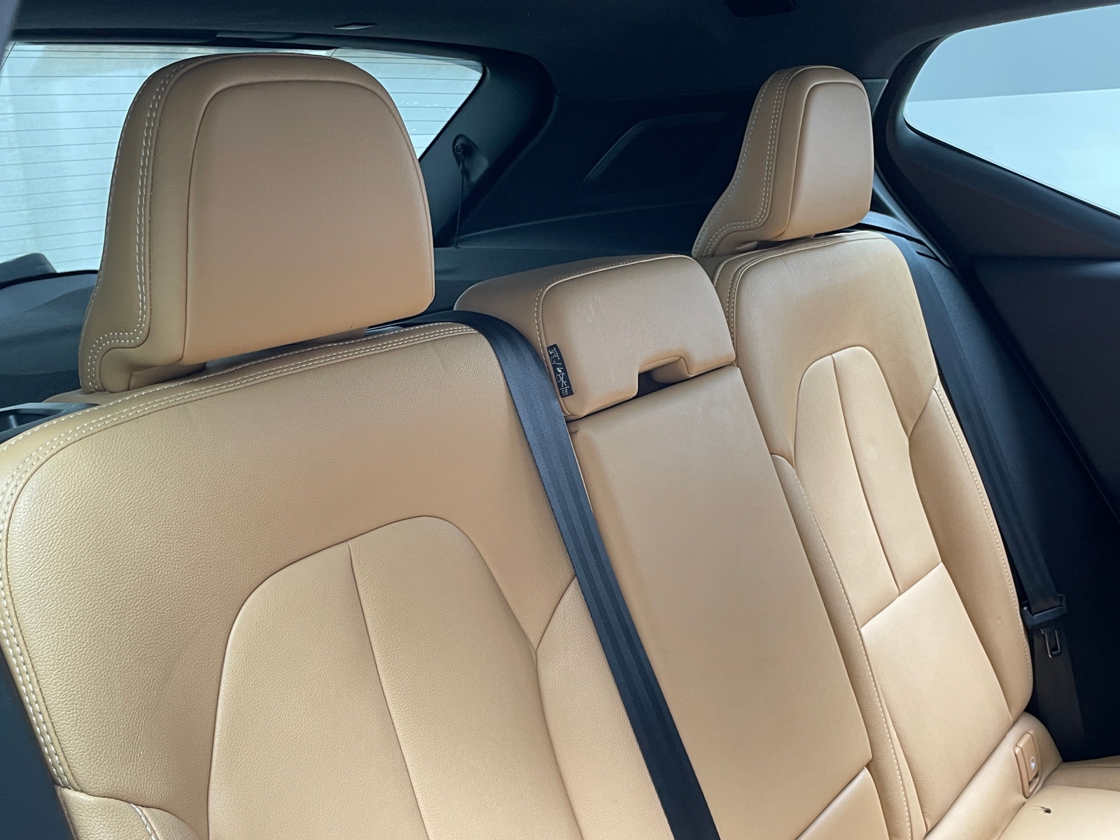 Thumbnail: 2021 Volvo XC40 - 5
