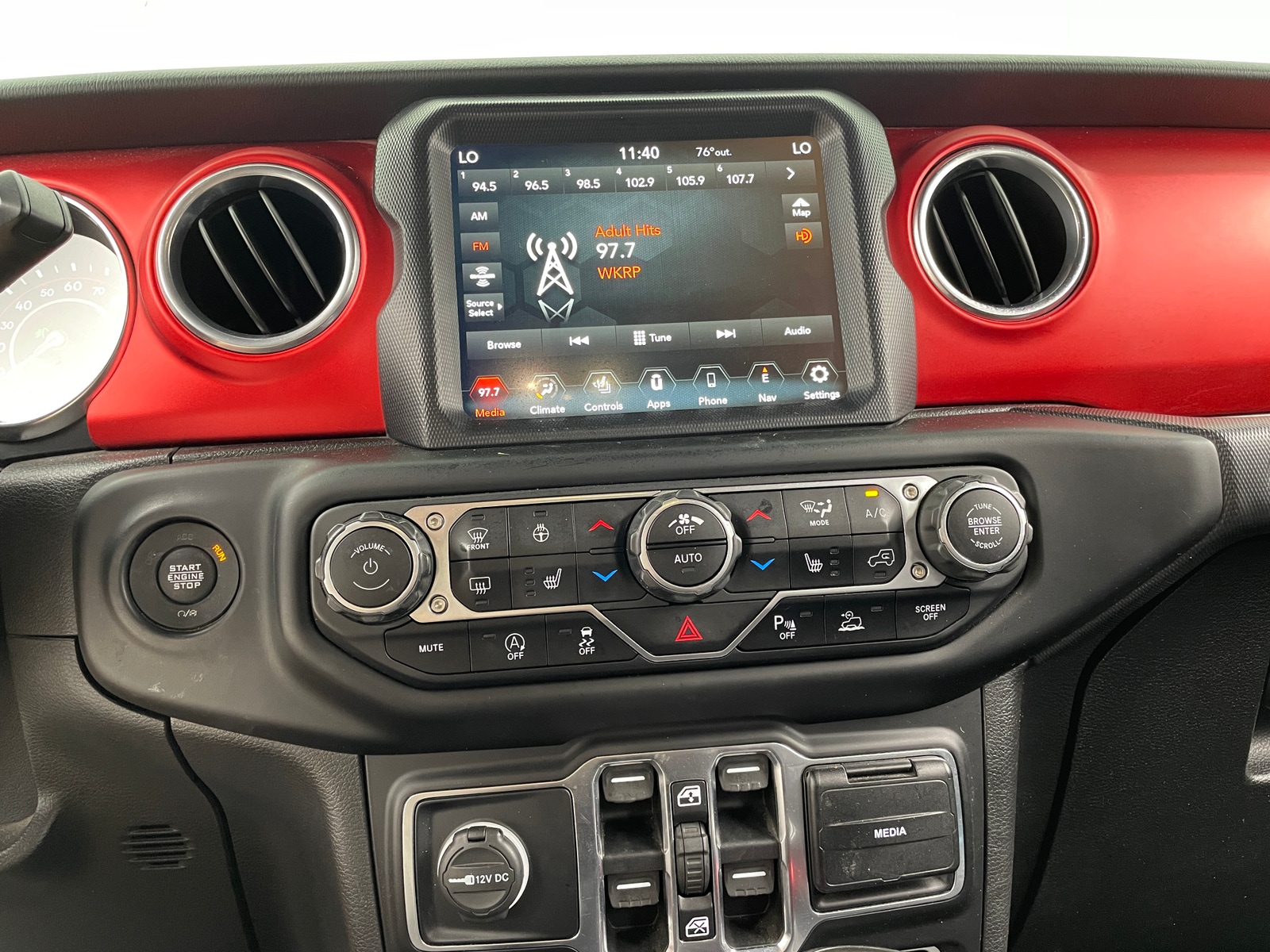 Thumbnail: 2020 Jeep Gladiator - 3