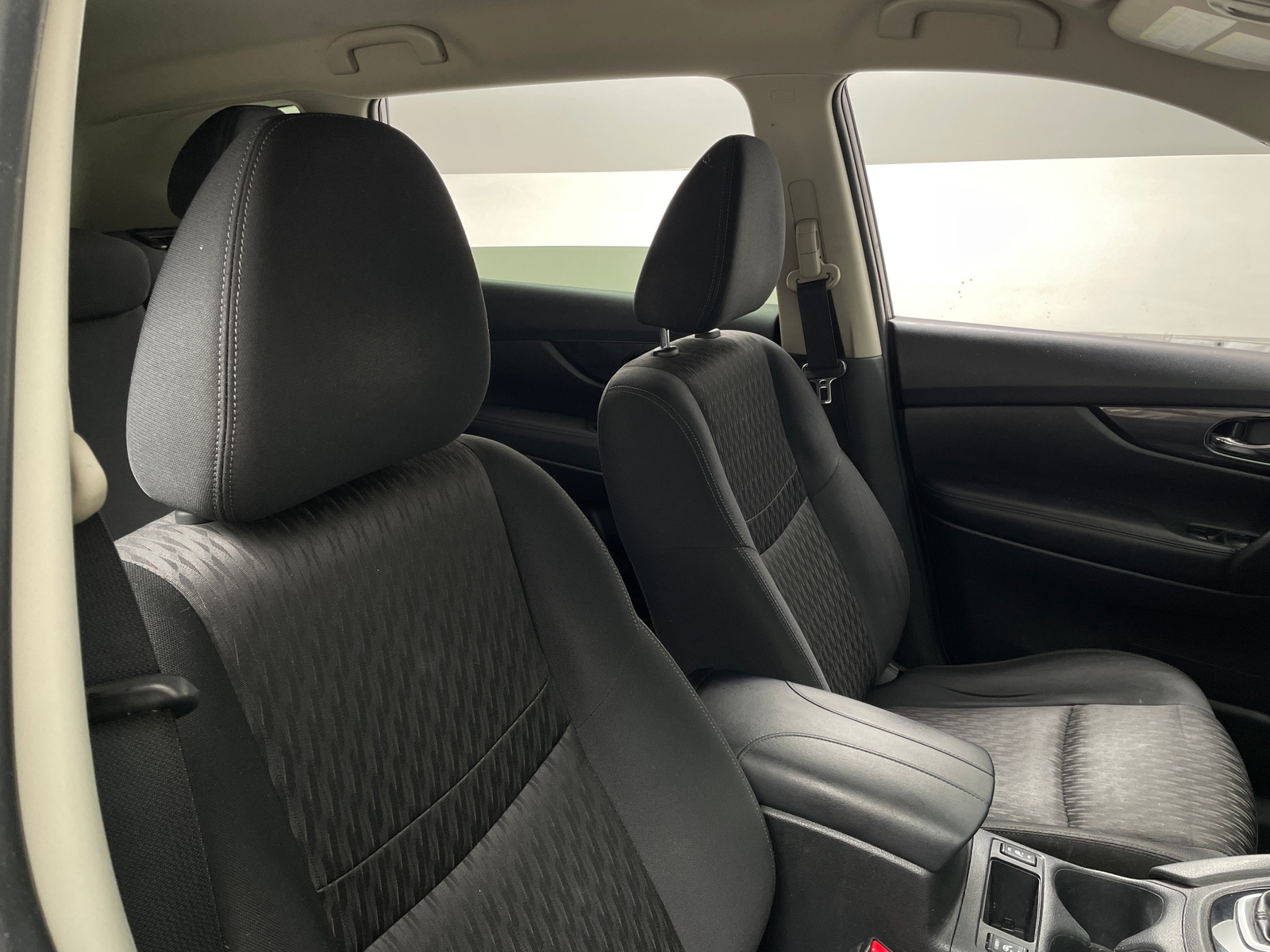 Thumbnail: 2018 Nissan Rogue - 2