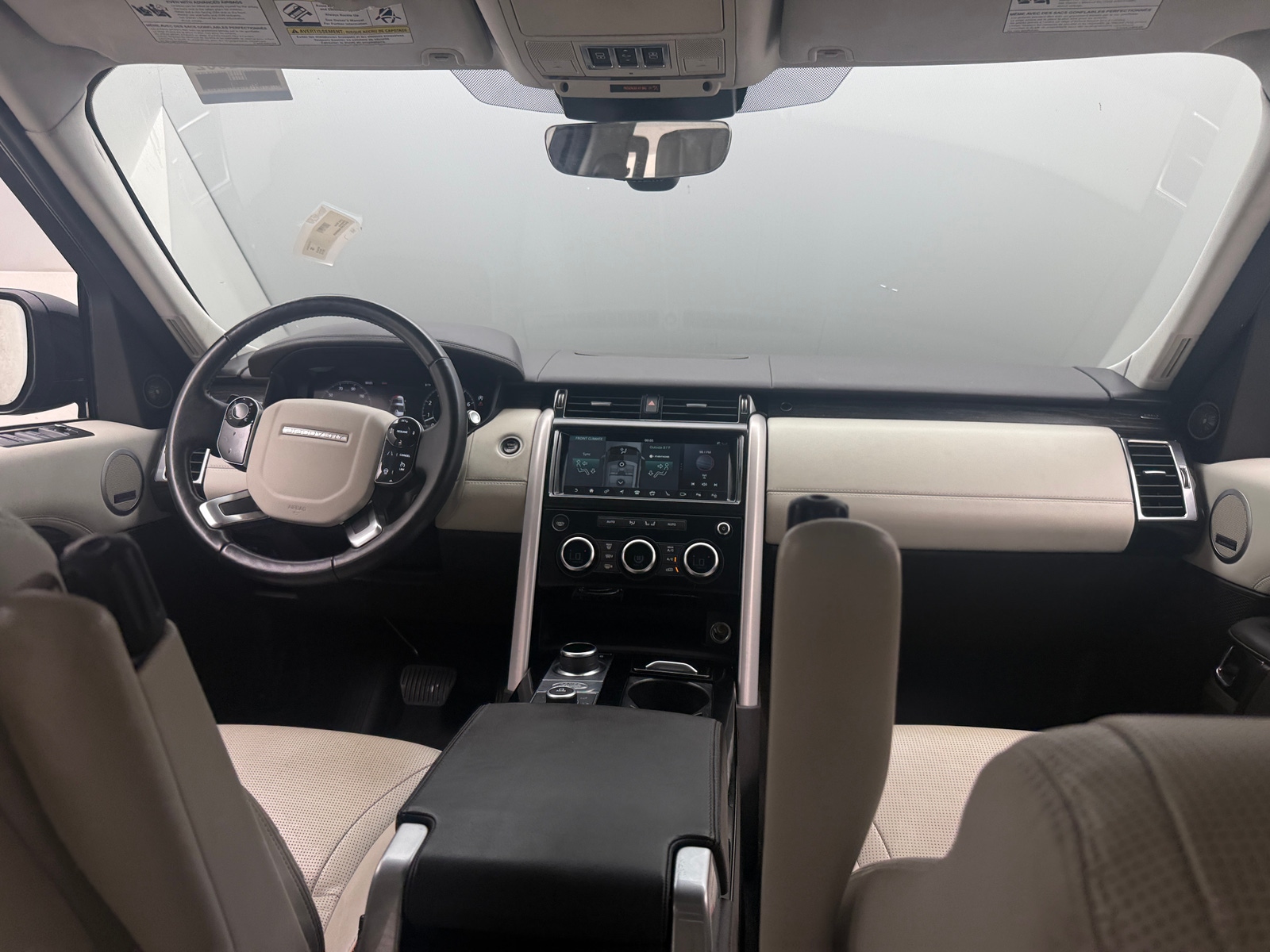 Thumbnail: 2019 Land Rover Discovery - 2