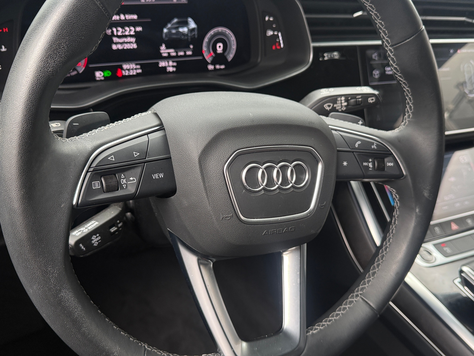 Thumbnail: 2023 Audi Q8 - 4
