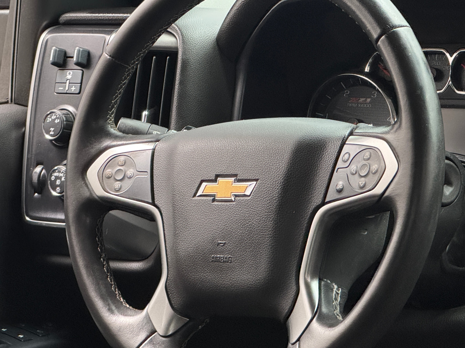 Thumbnail: 2015 Chevrolet Silverado 2500 - 5