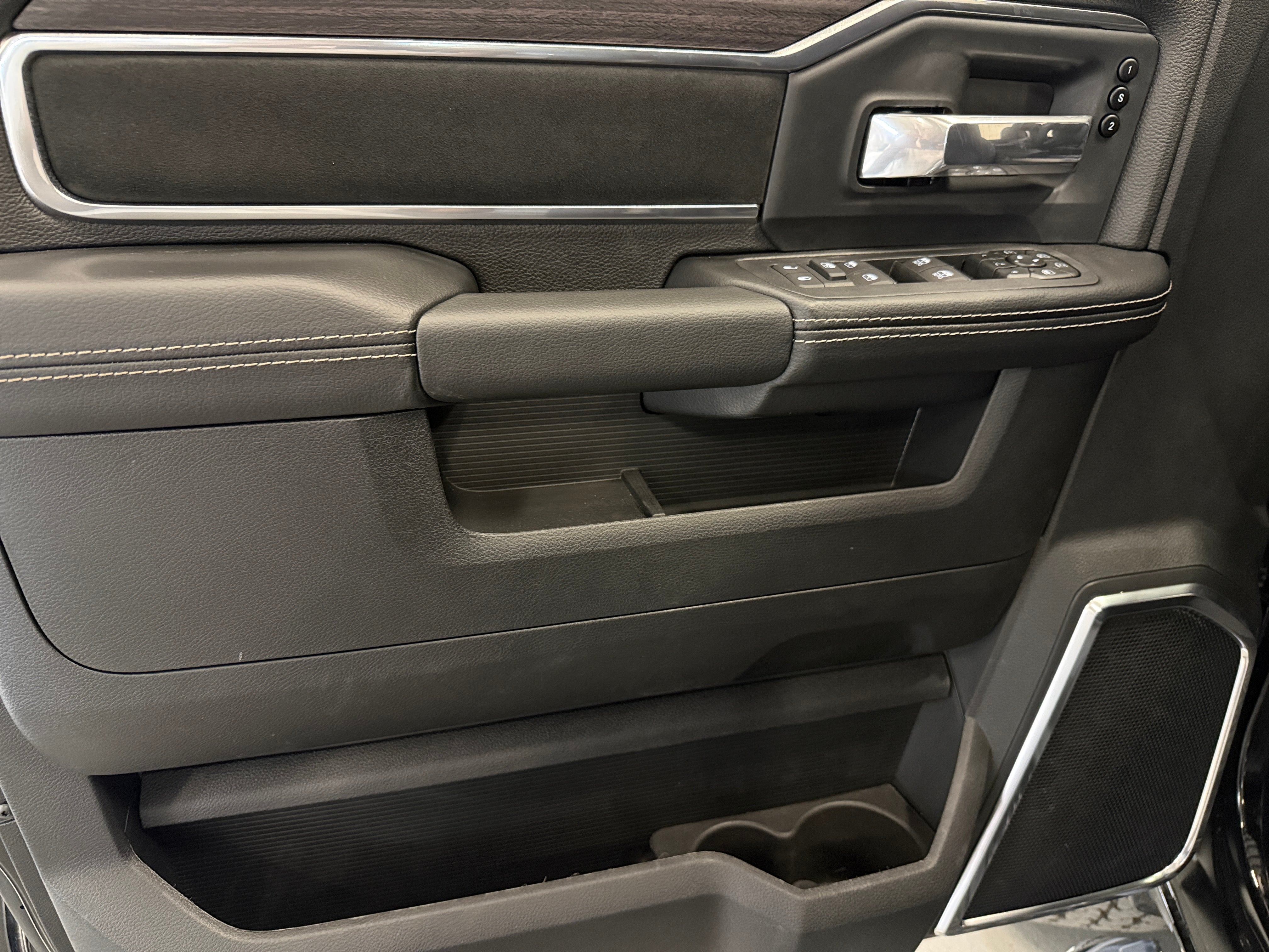 2026 RAM 2500 Laramie - Photo 12