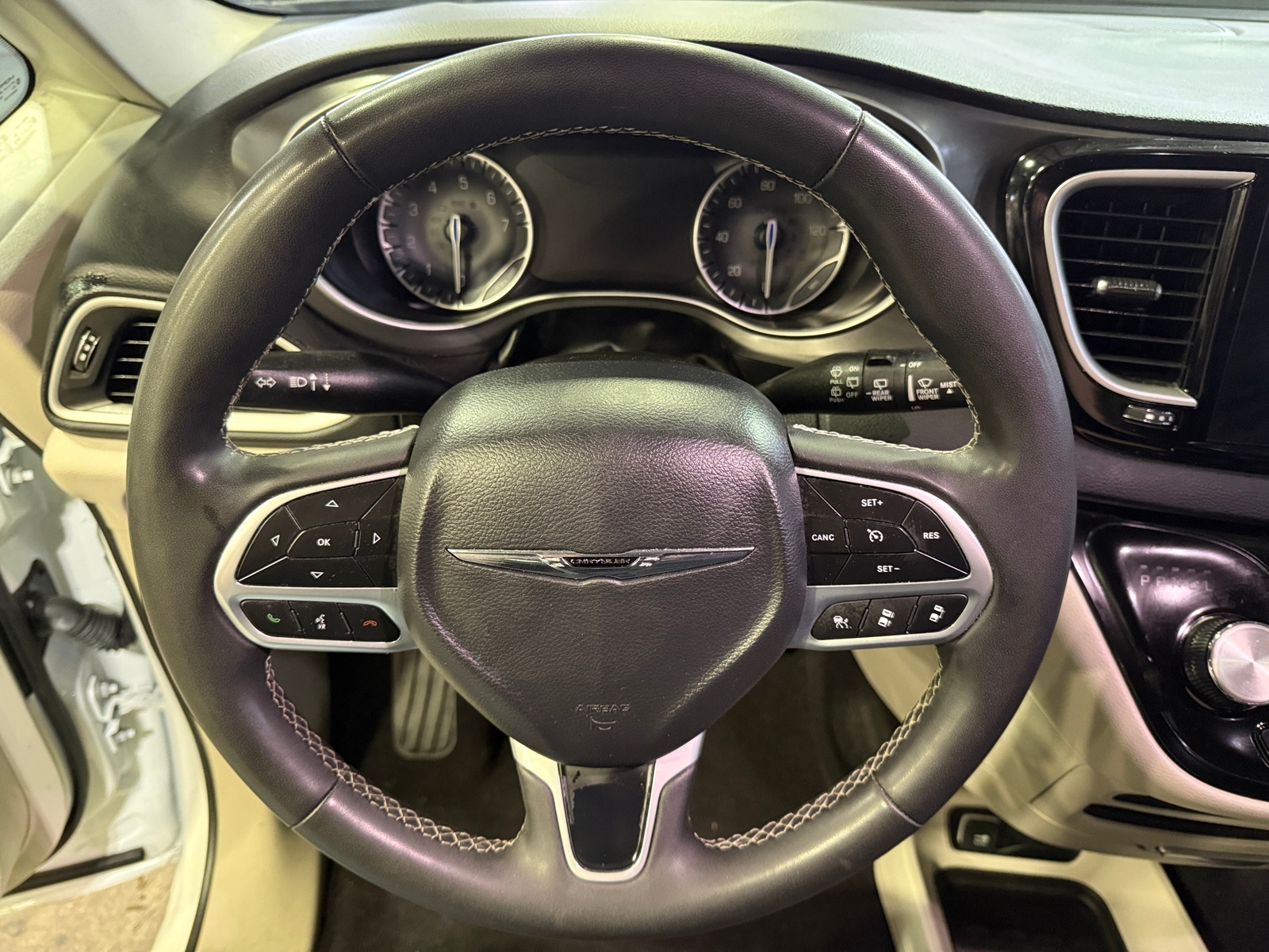Thumbnail: 2024 Chrysler Pacifica - 4