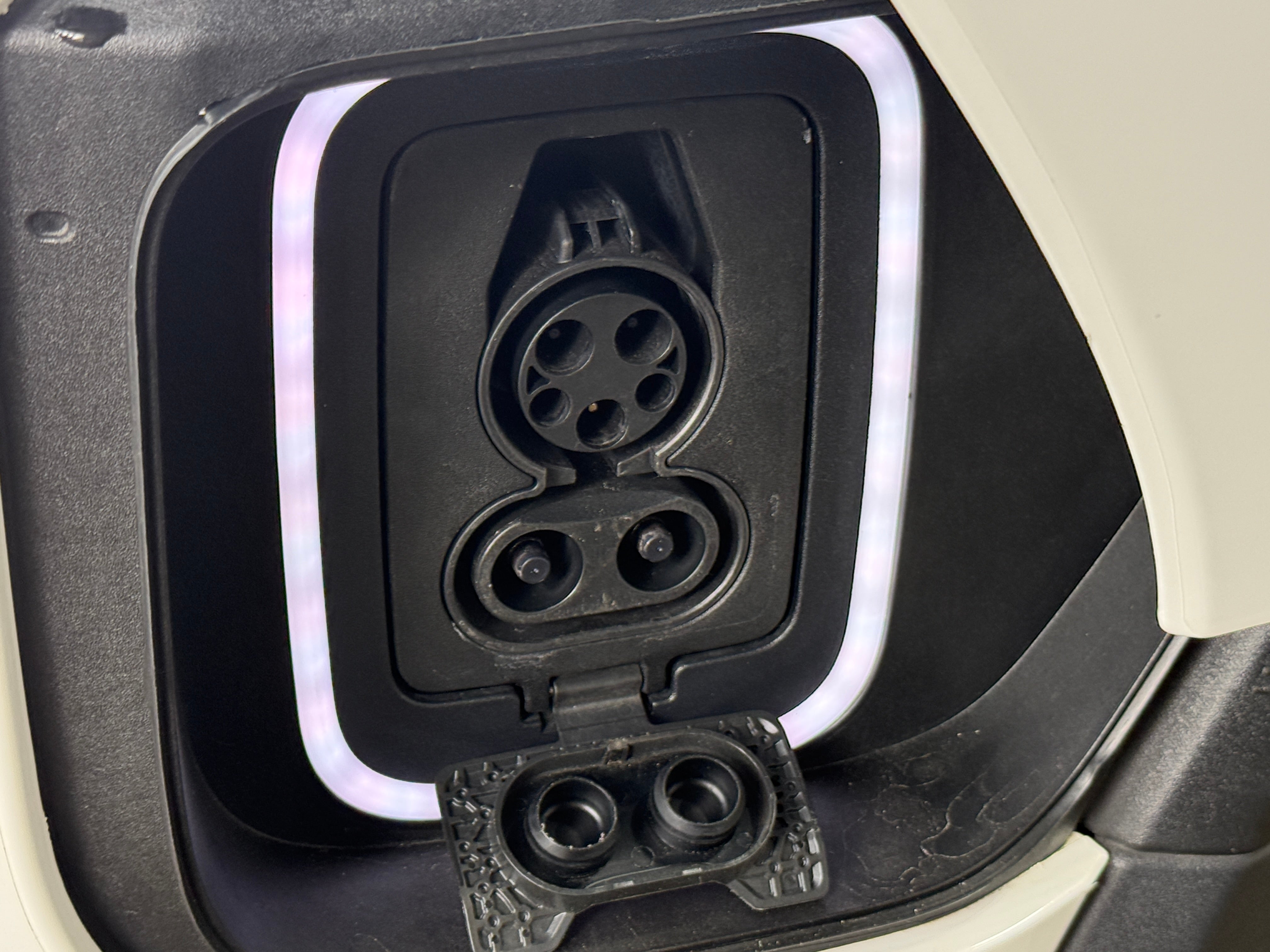 Used 2022 Rivian R1T Adventure with VIN 7FCTGAAA4NN007401 for sale in Auburn, WA