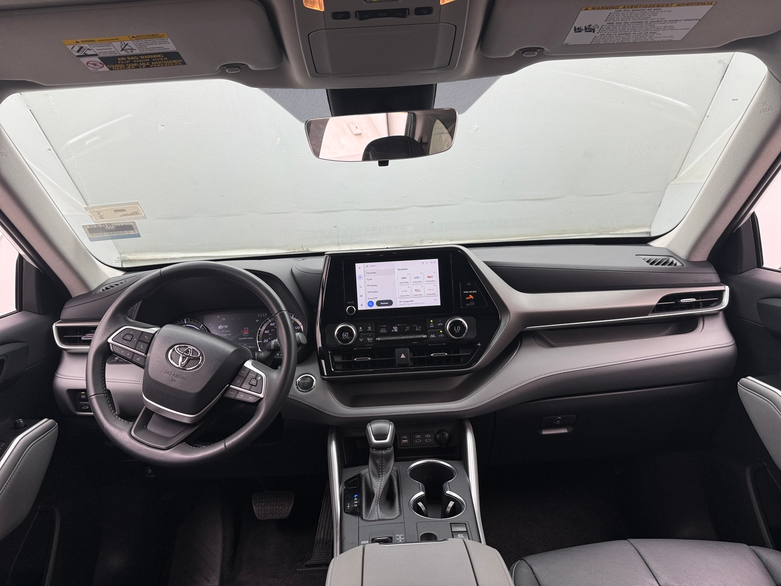 Thumbnail: 2023 Toyota Highlander - 3