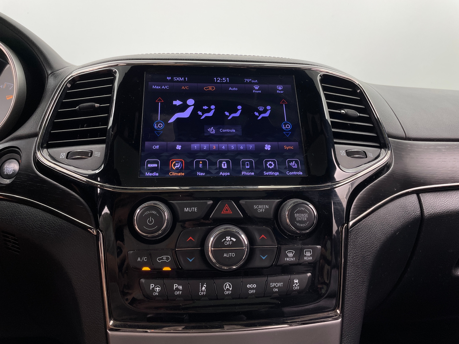 Thumbnail: 2020 Jeep Grand Cherokee - 3