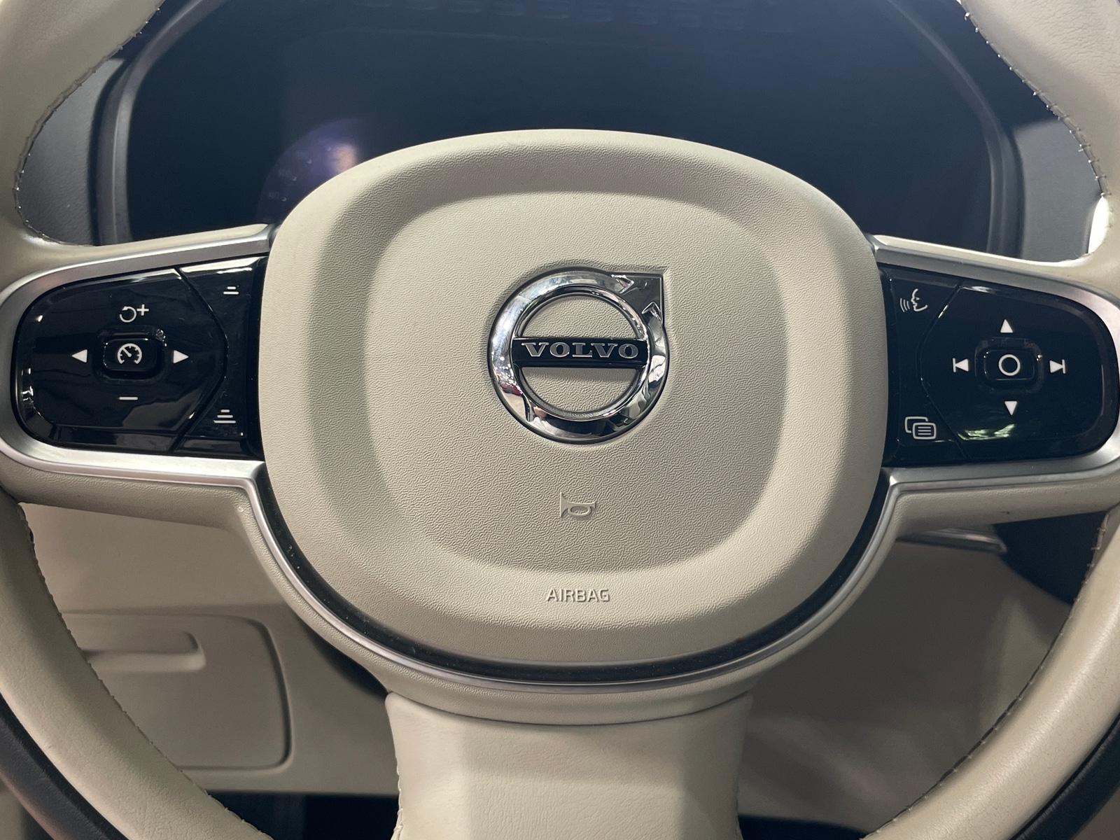 Thumbnail: 2024 Volvo XC90 - 4