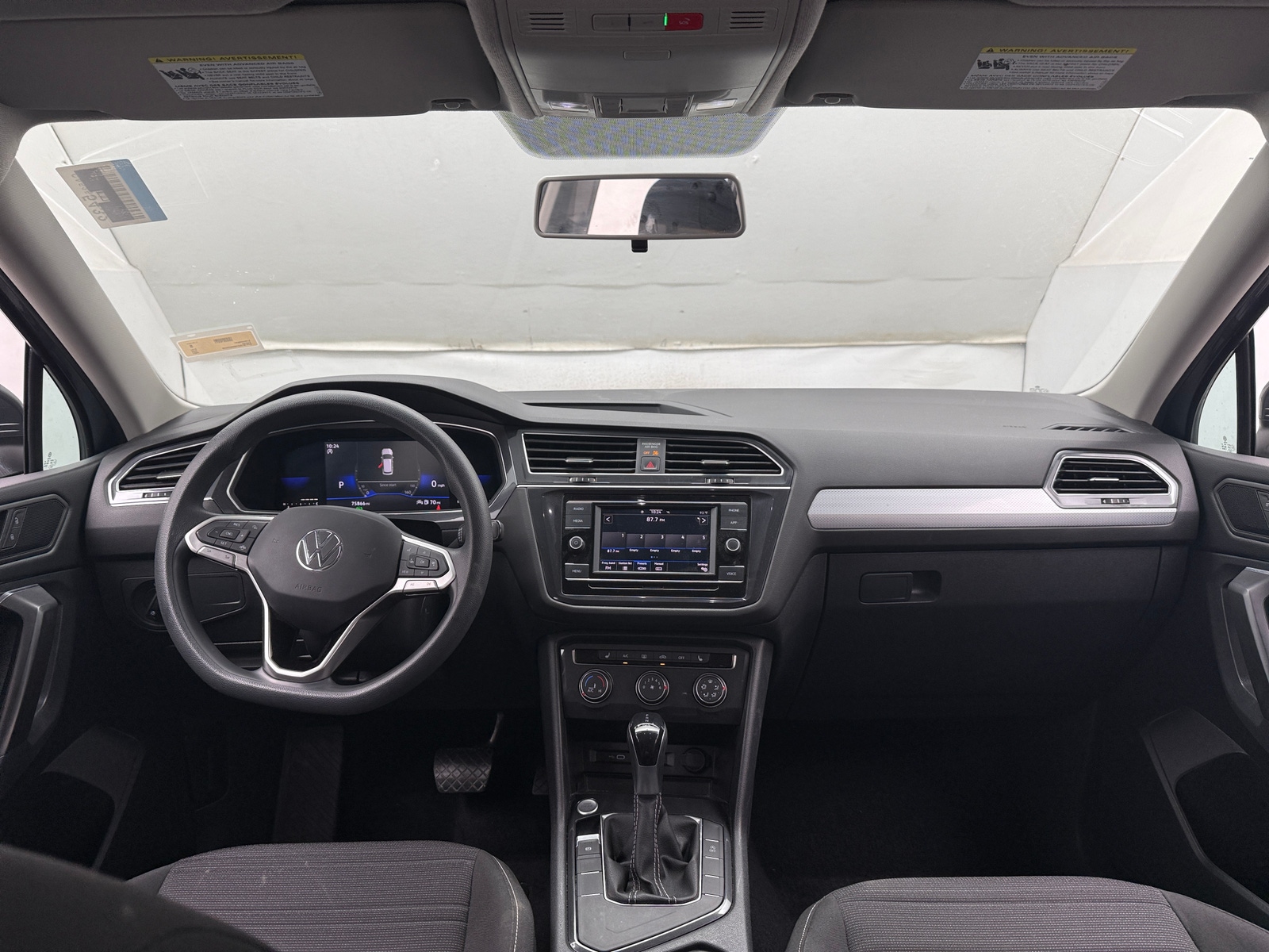 Thumbnail: 2022 Volkswagen Tiguan - 3