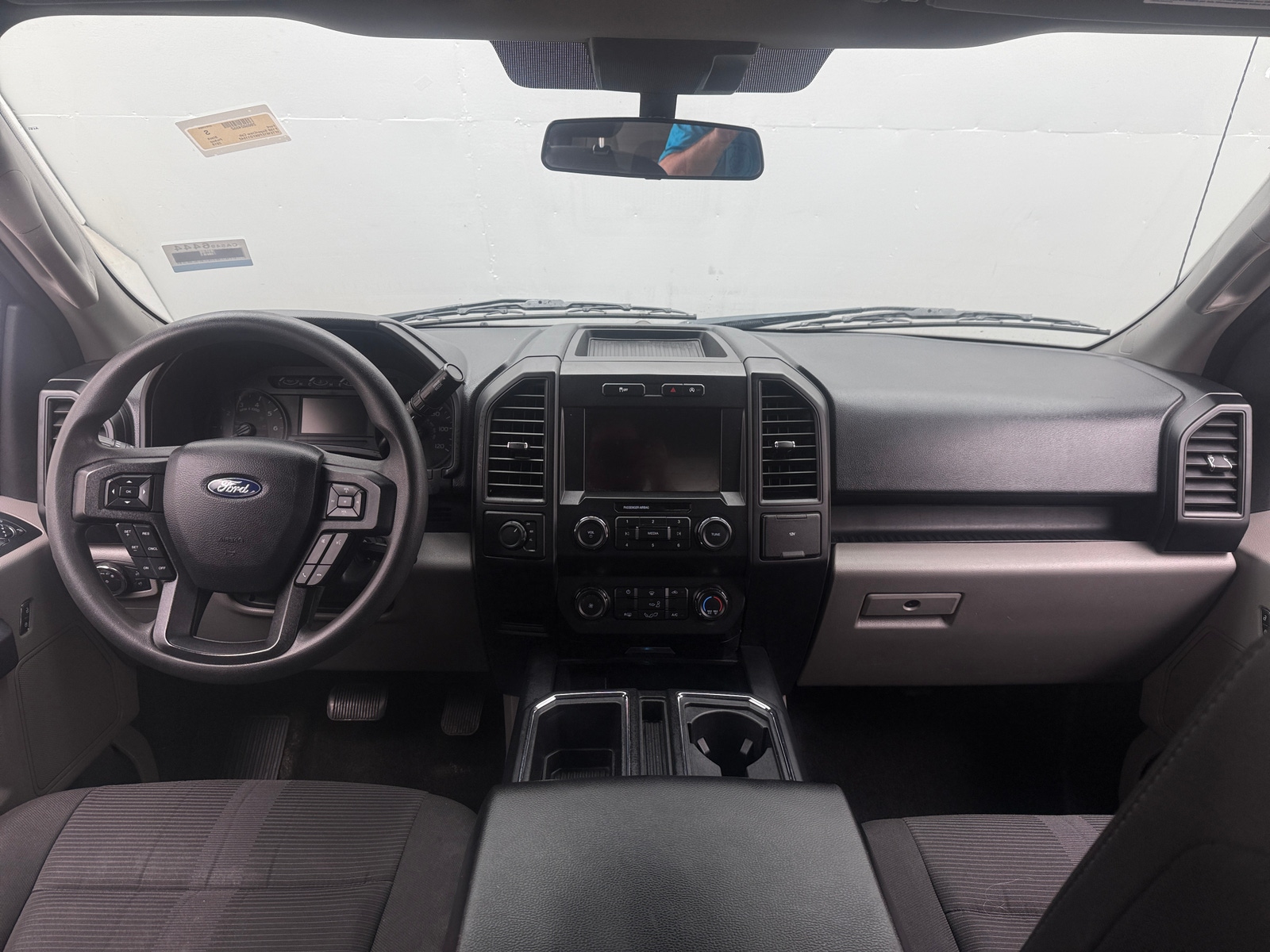 Thumbnail: 2019 Ford Econoline - 3