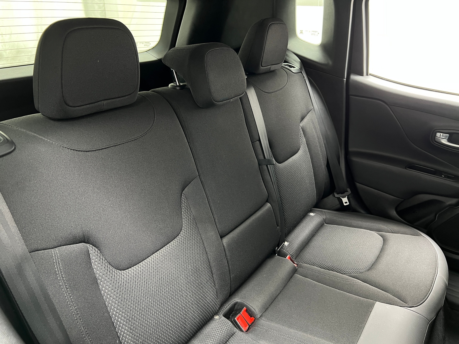 Thumbnail: 2019 Jeep Renegade - 6