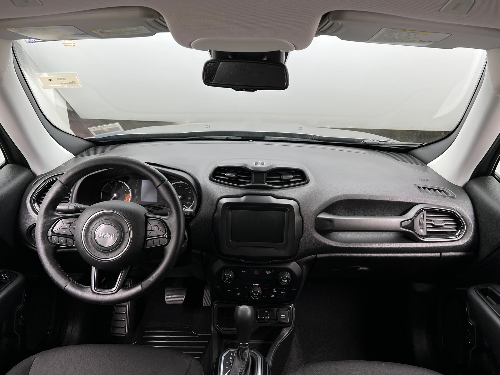 Thumbnail: 2019 Jeep Renegade - 3