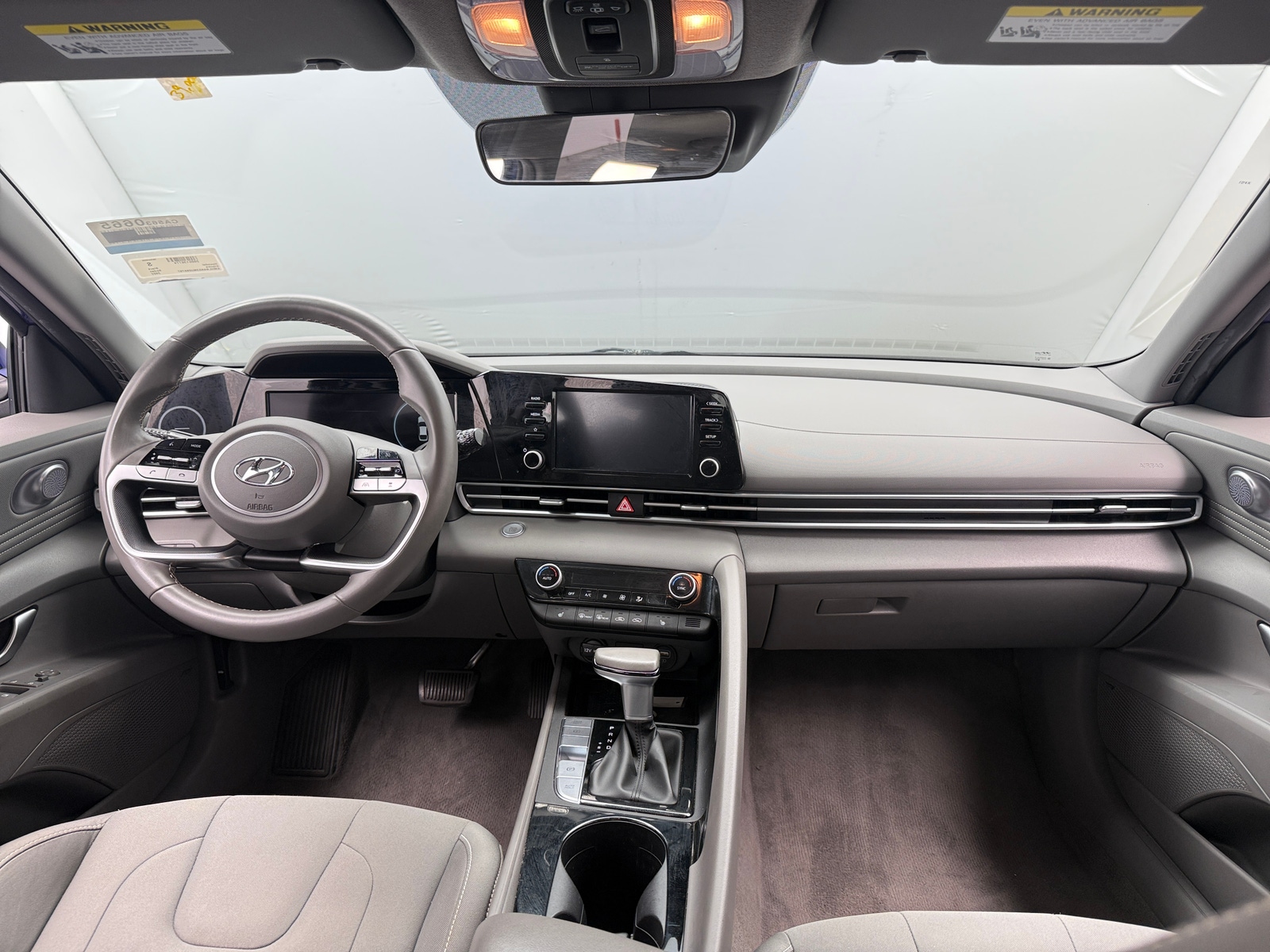 Thumbnail: 2022 Hyundai Elantra - 3