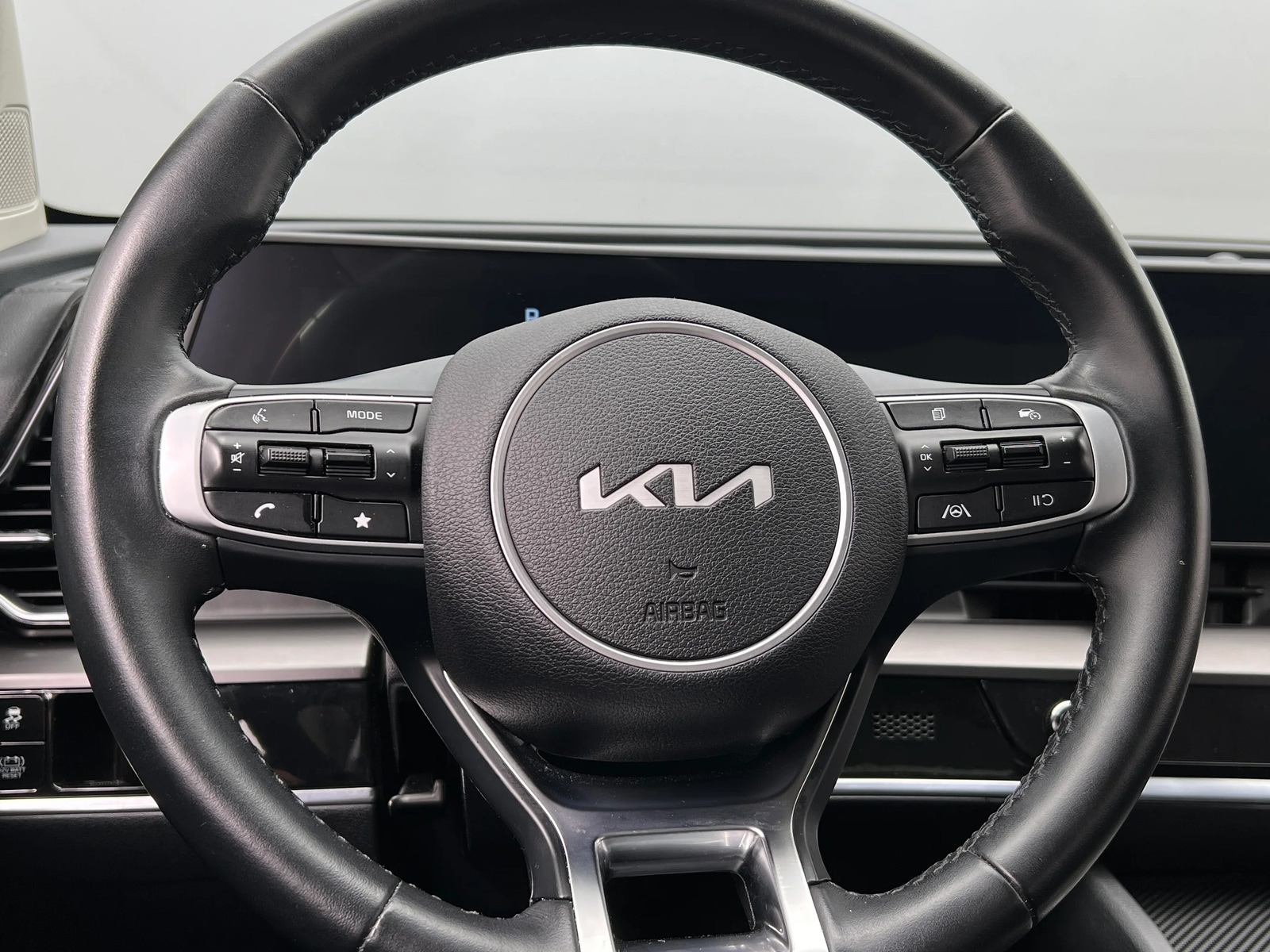 Thumbnail: 2025 Kia Sportage - 4