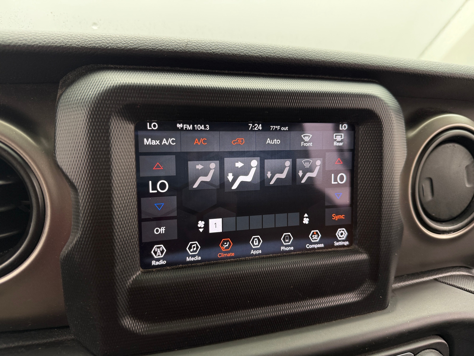 Thumbnail: 2018 Jeep Wrangler - 4