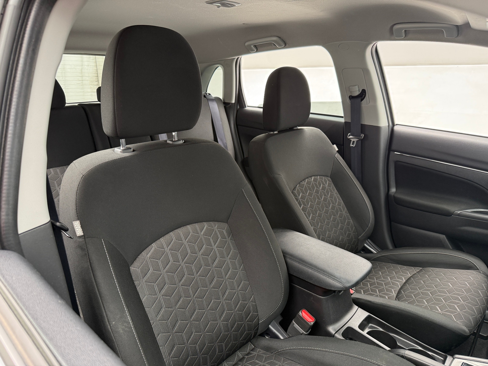 Thumbnail: 2025 Mitsubishi Outlander Sport - 2
