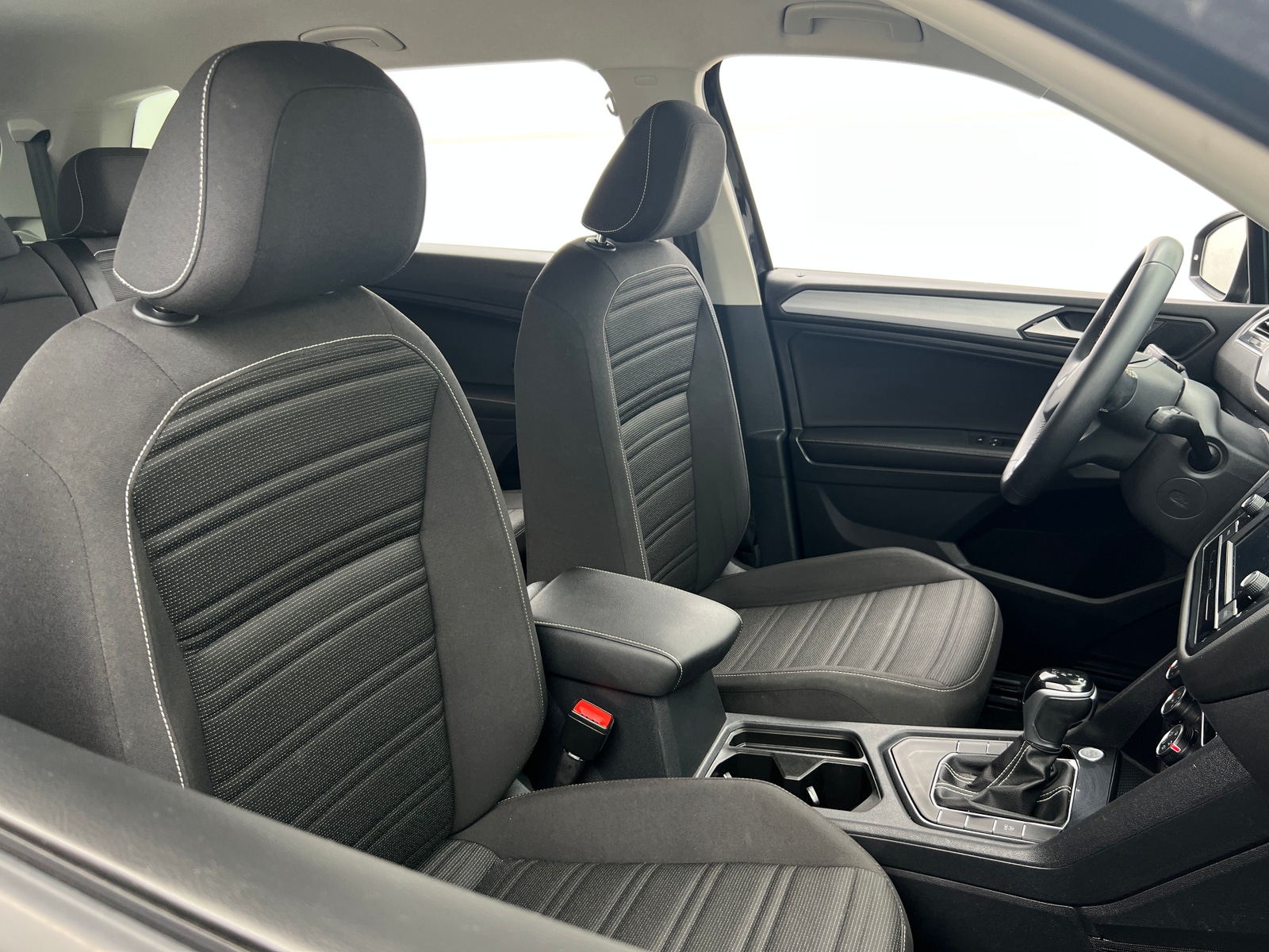 Thumbnail: 2023 Volkswagen Tiguan - 2