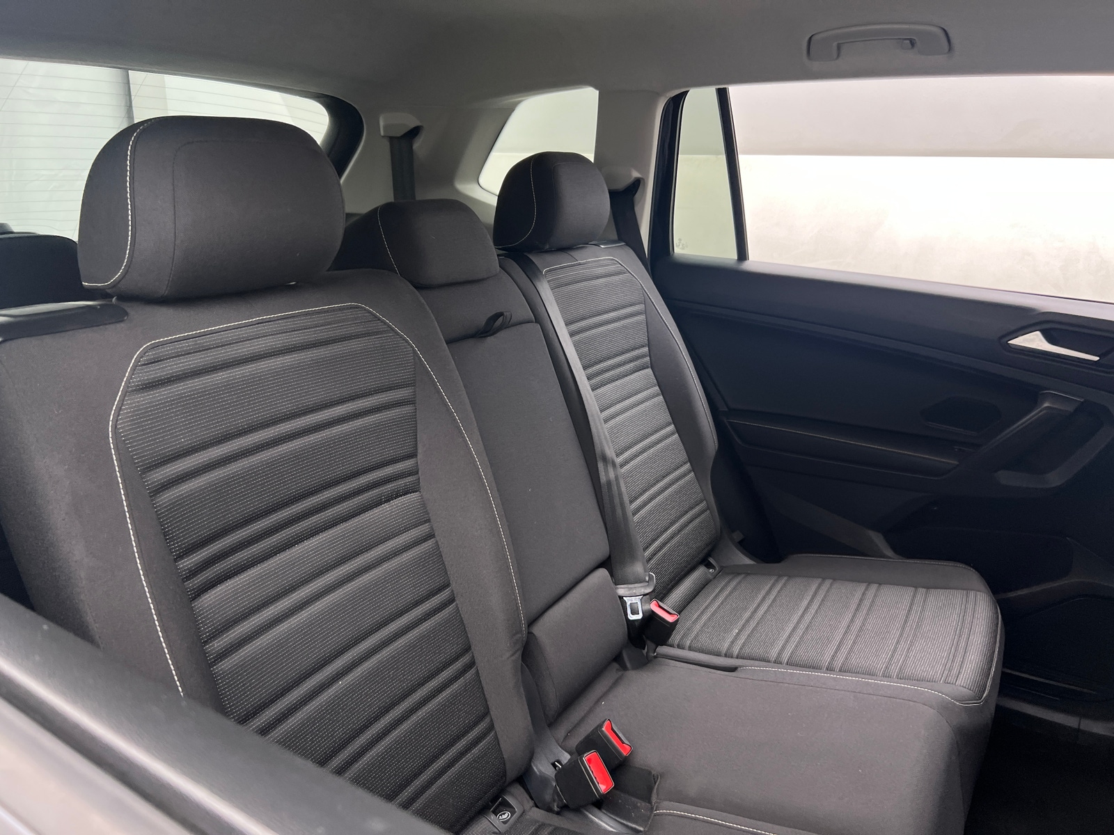 Thumbnail: 2023 Volkswagen Tiguan - 6