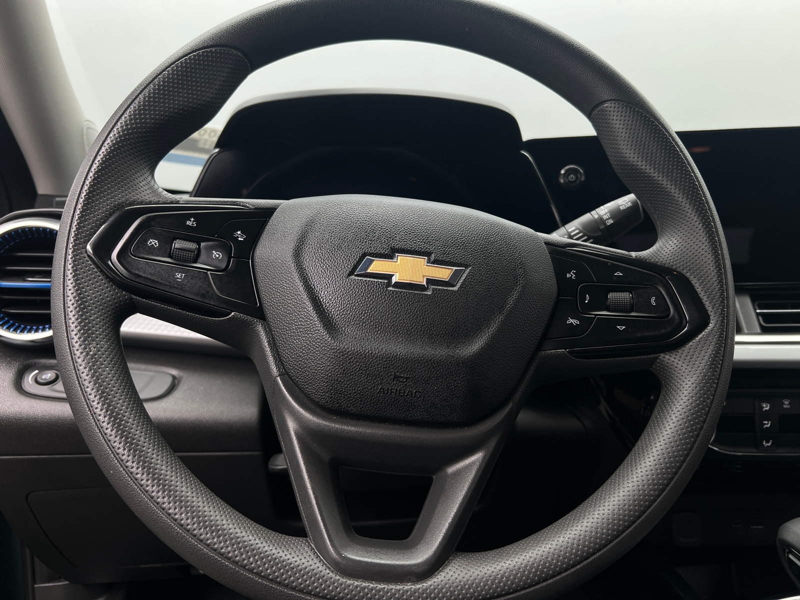 Thumbnail: 2025 Chevrolet Trax - 4