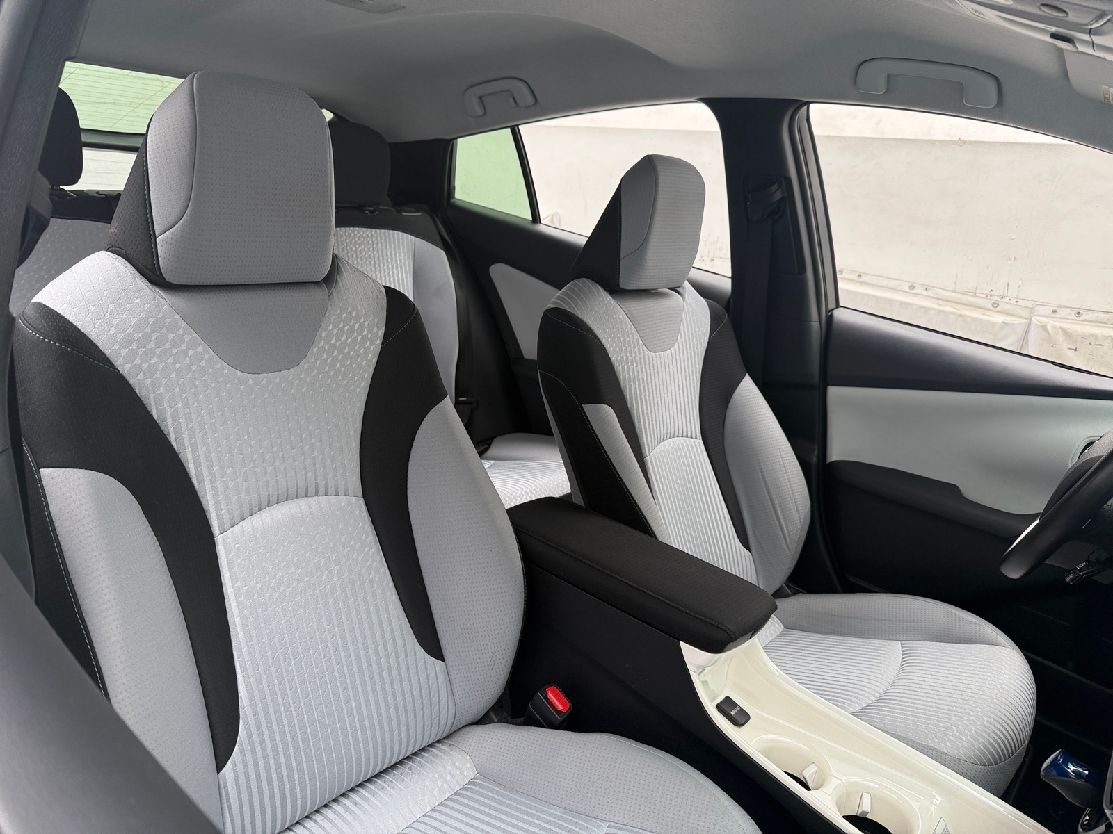 Thumbnail: 2017 Toyota Prius - 2