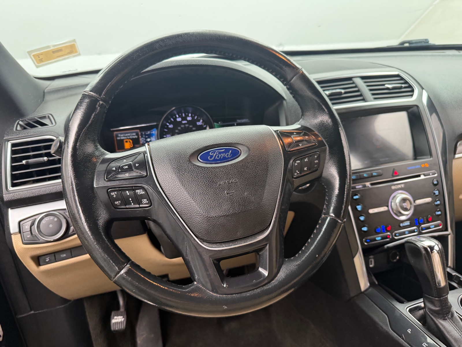 Thumbnail: 2017 Ford Explorer - 4