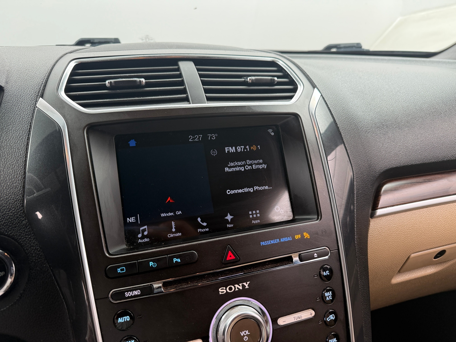 Thumbnail: 2017 Ford Explorer - 3