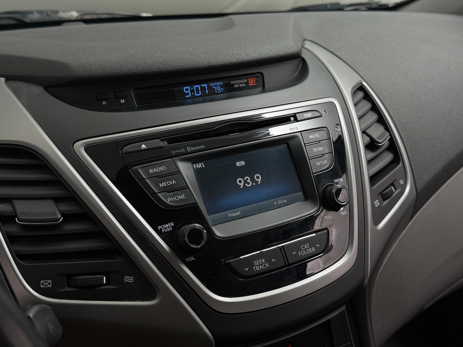 Thumbnail: 2014 Hyundai Elantra - 4