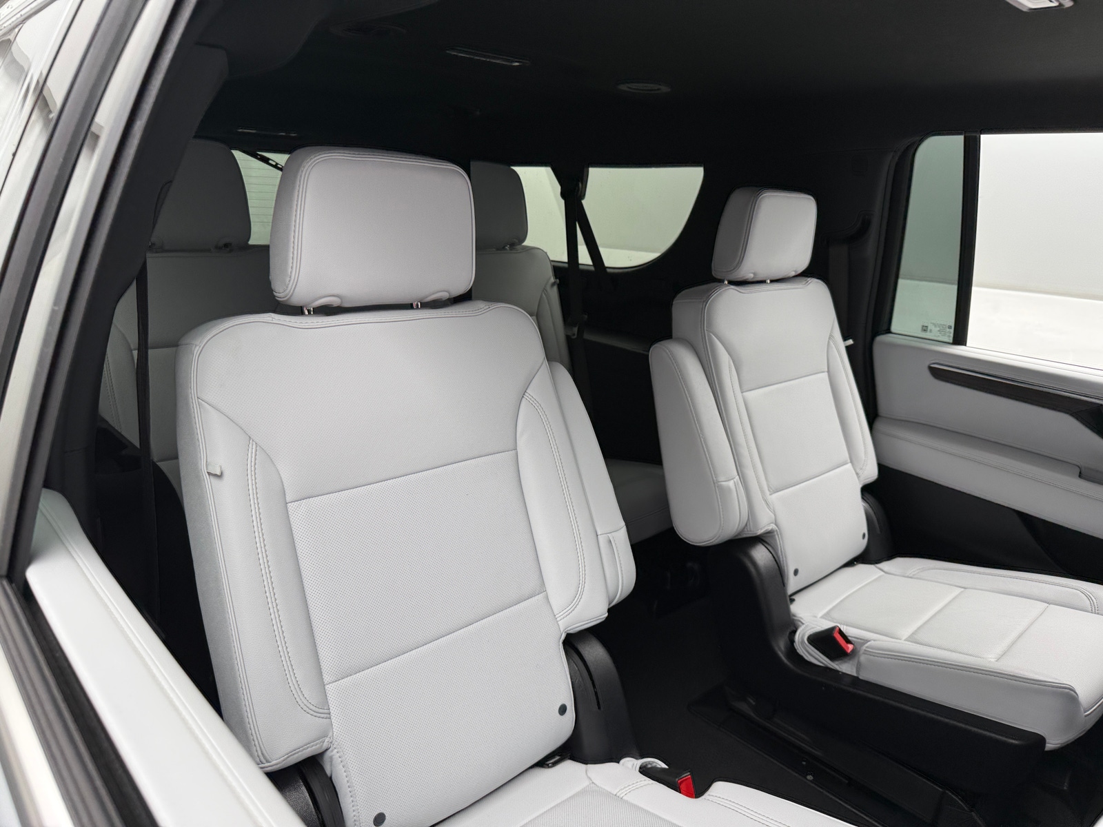 Thumbnail: 2025 Chevrolet Suburban - 5