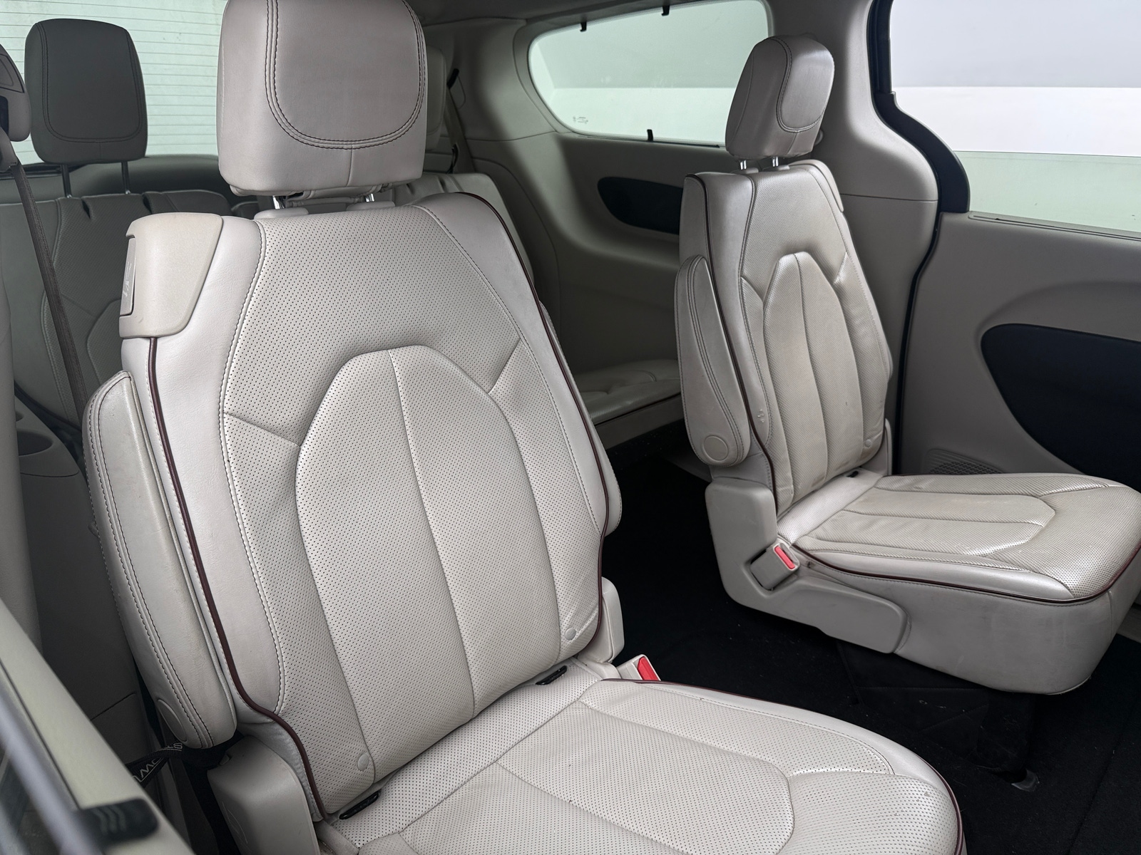 Thumbnail: 2020 Chrysler Pacifica - 5