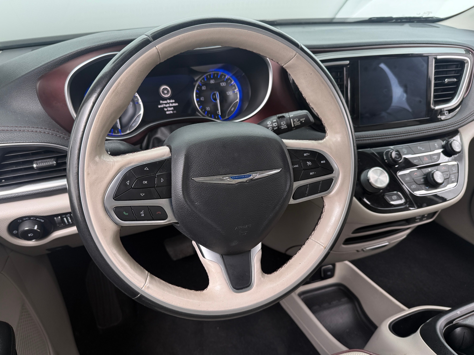 Thumbnail: 2020 Chrysler Pacifica - 4