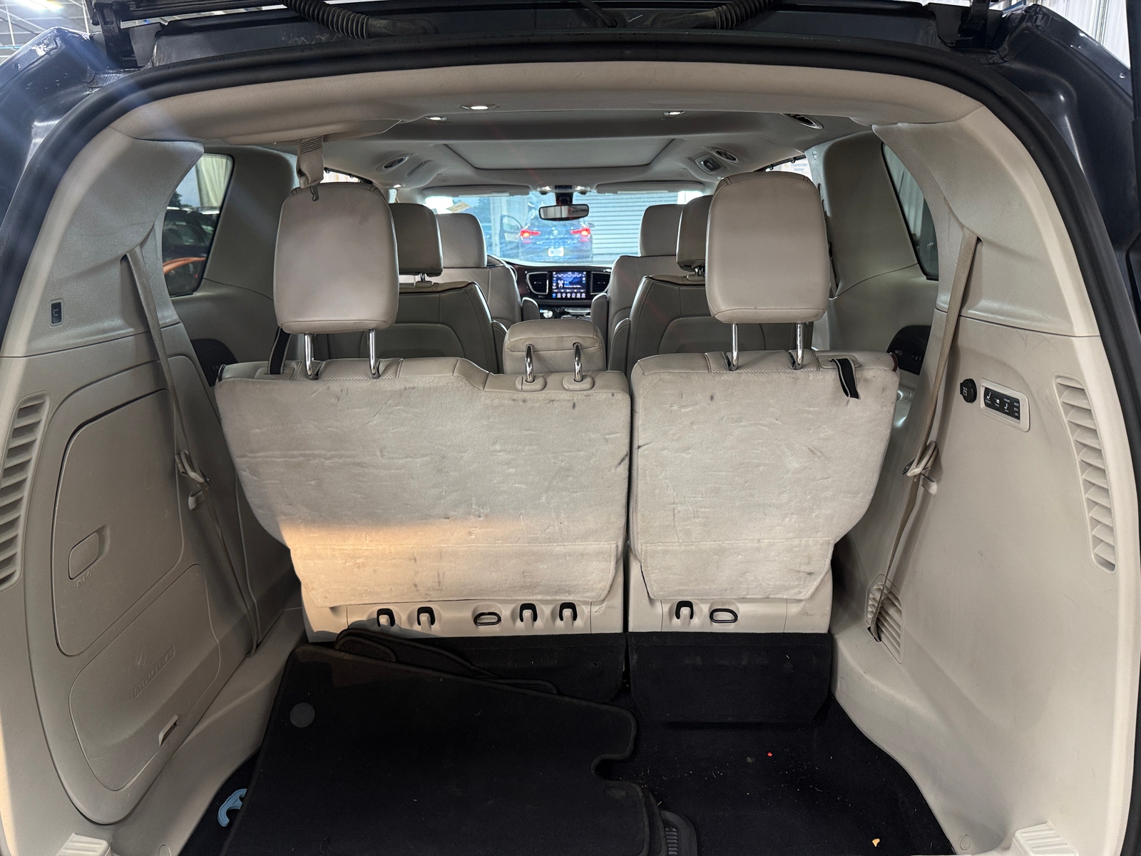 Thumbnail: 2020 Chrysler Pacifica - 6
