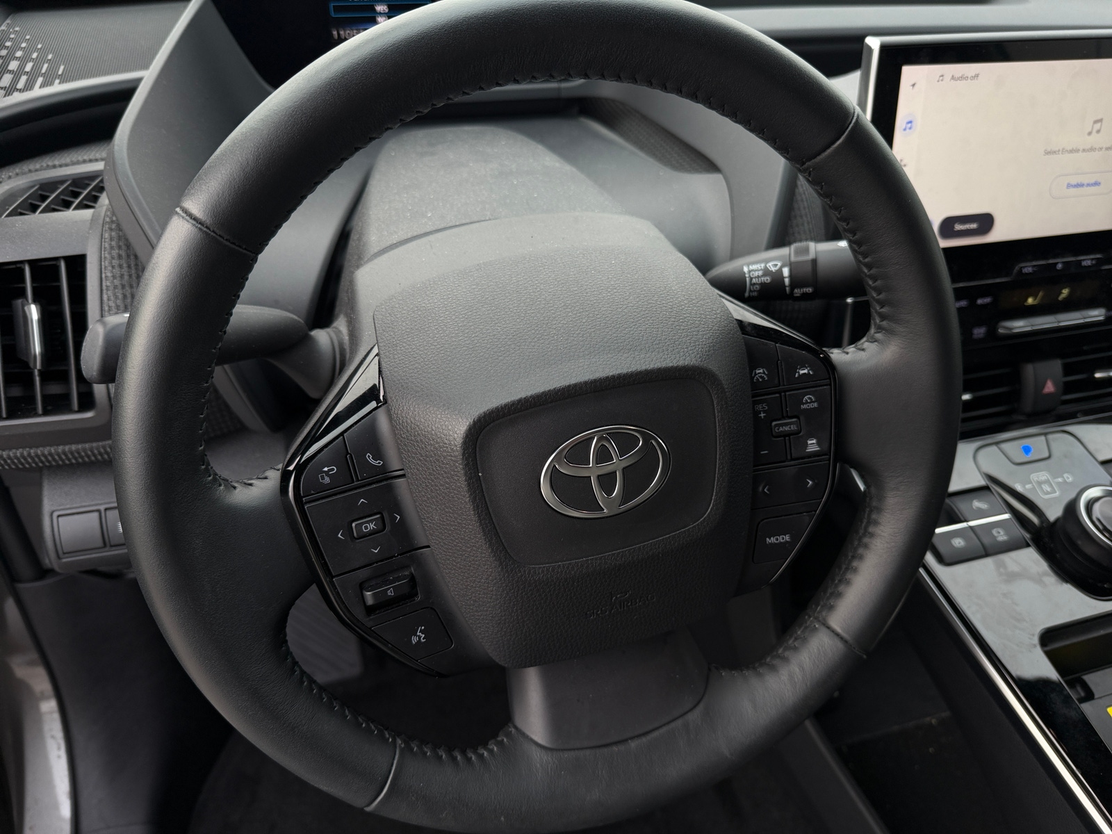 Thumbnail: 2023 Toyota bZ4X - 4