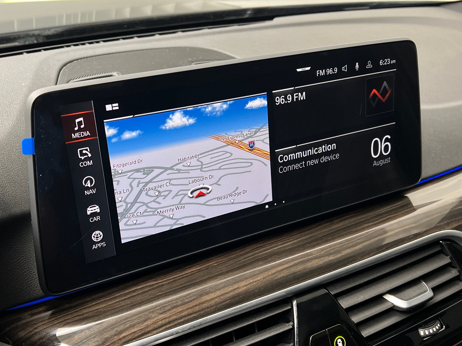 Thumbnail: 2023 BMW 5 Series - 3