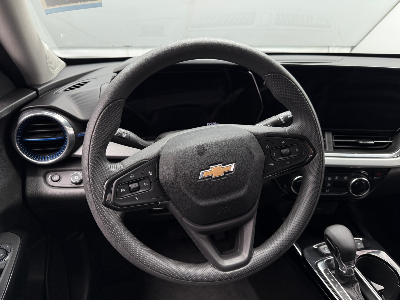 Thumbnail: 2025 Chevrolet Trax - 4