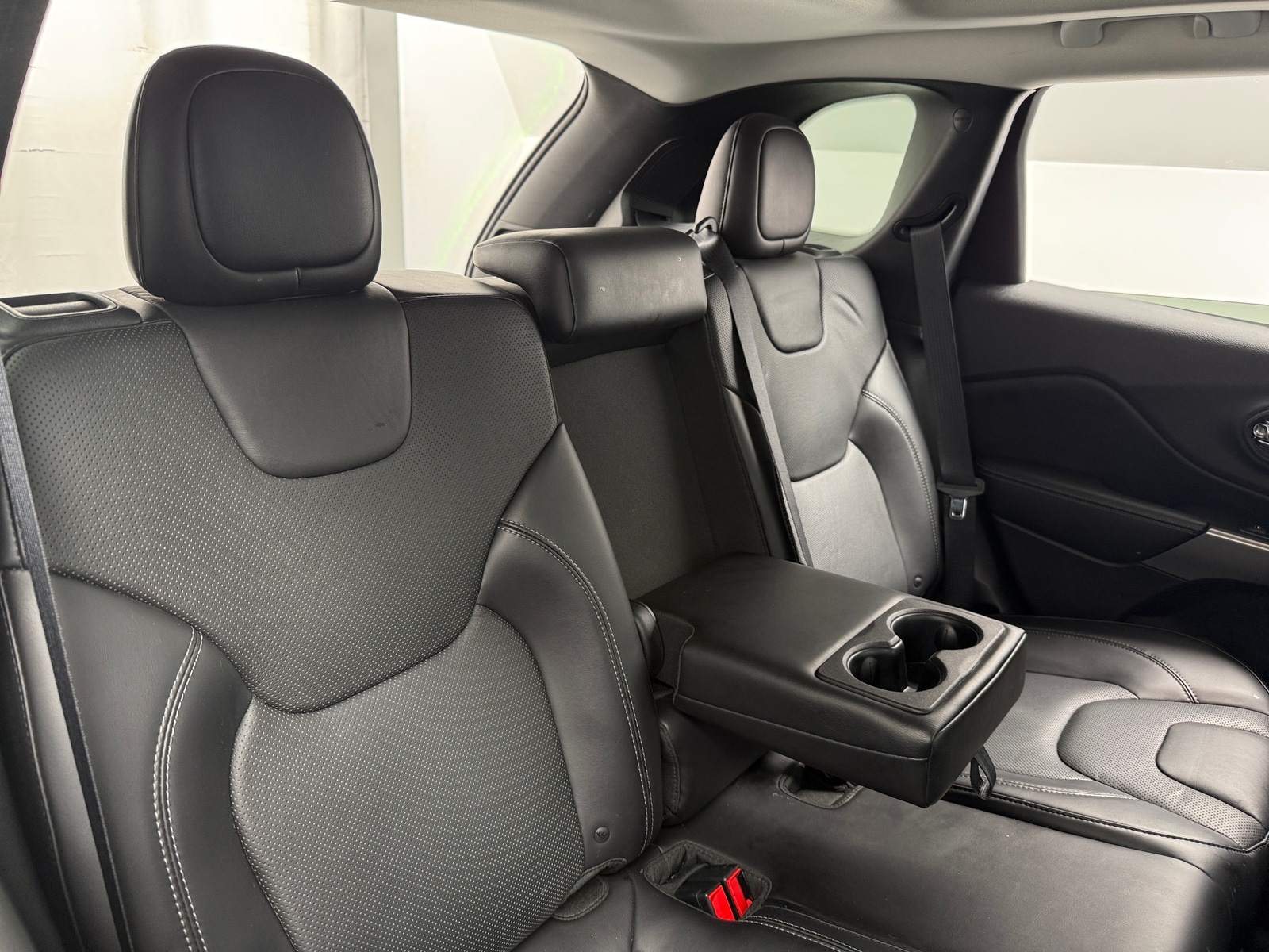 Thumbnail: 2019 Jeep Cherokee - 5